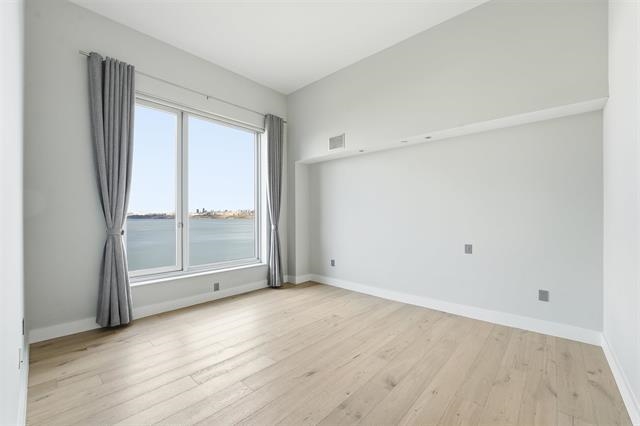 1000 Avenue At Port Imperial 703 Property Photo 38