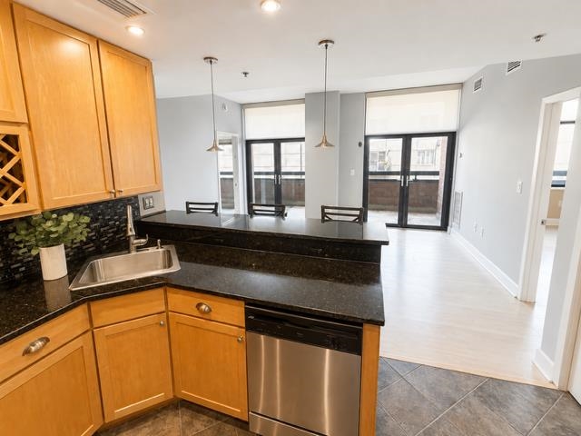 610 Newark St 5g Property Photo 1