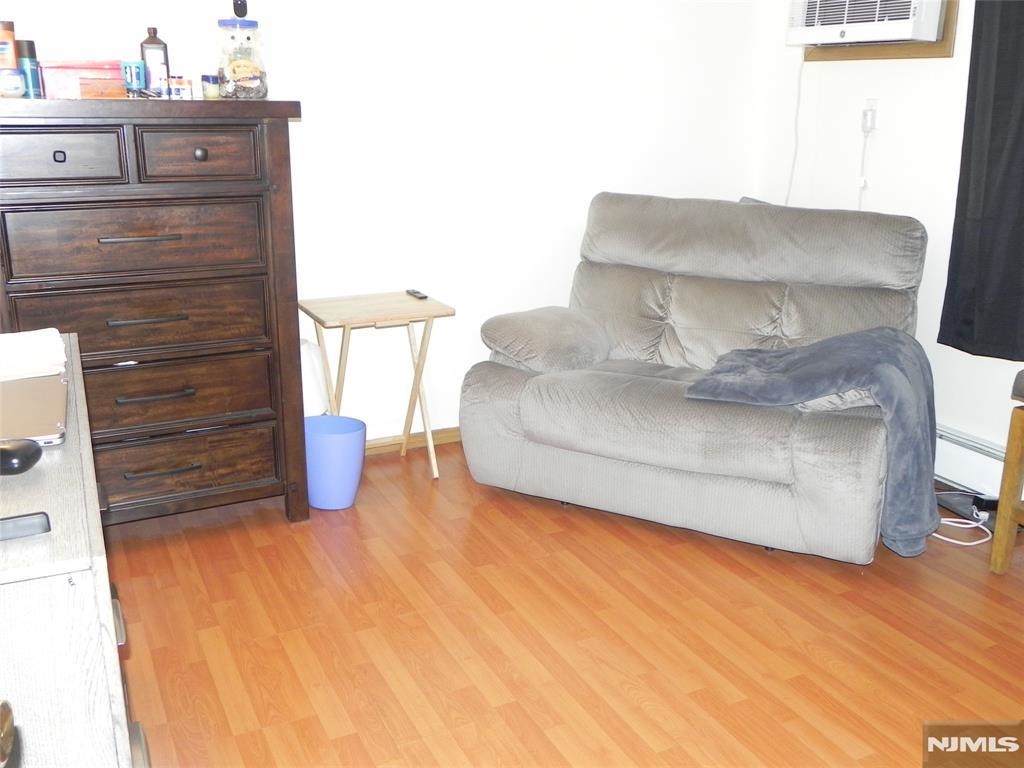 453 Liberty St 11 Property Photo 4
