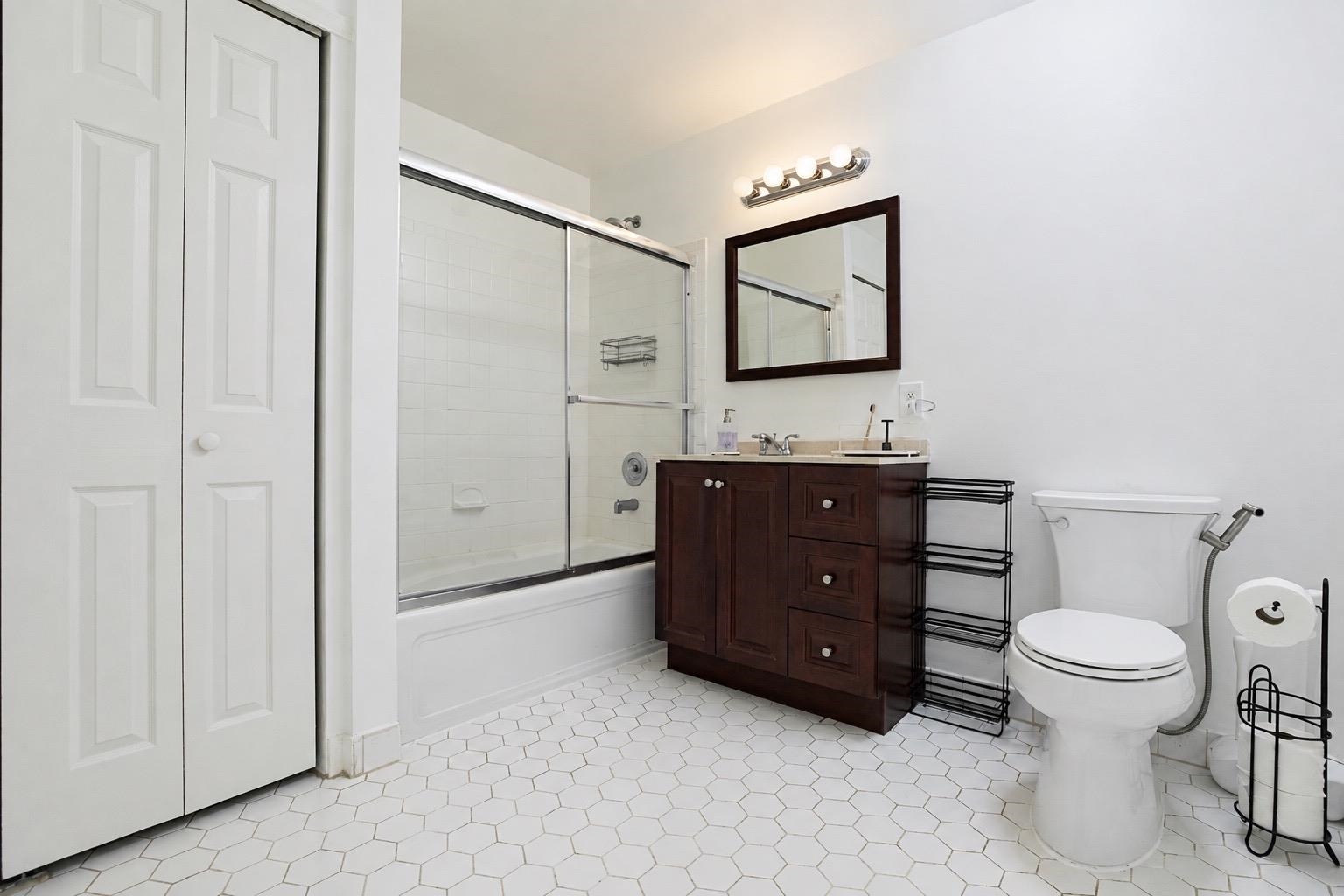 8 Droyers Pointe Blvd 8 Property Photo 6