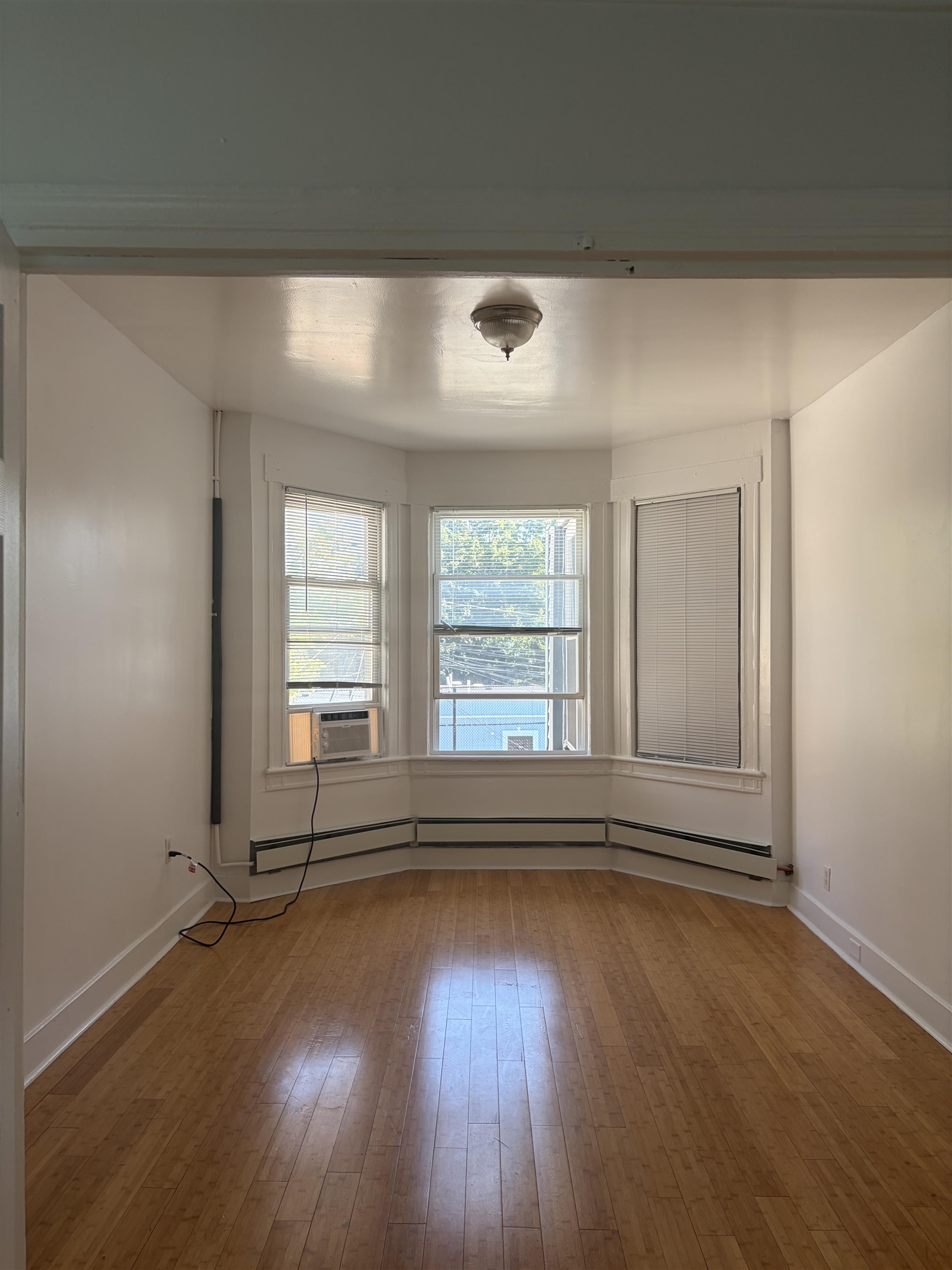 347 Union St Property Photo 3