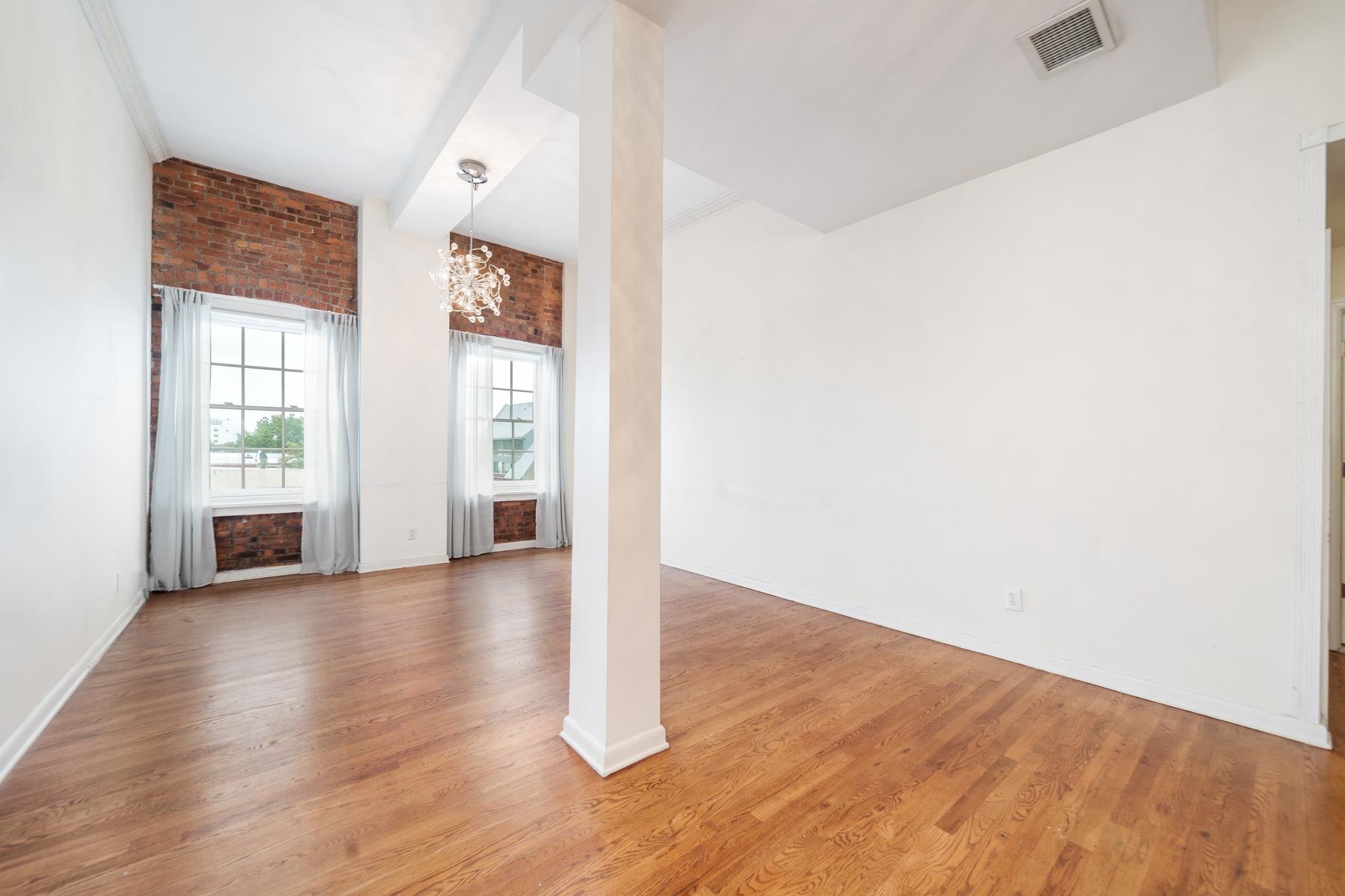 347 Varick St 417a Property Photo 4