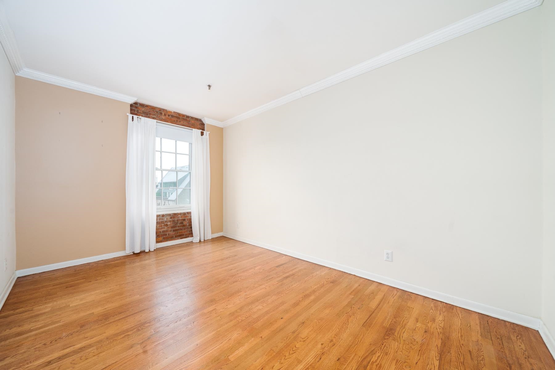 347 Varick St 417a Property Photo 8