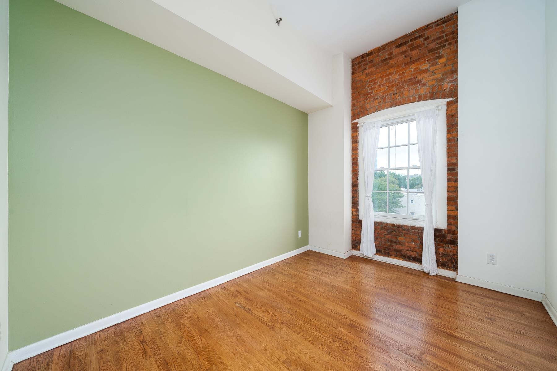 347 Varick St 417a Property Photo 10