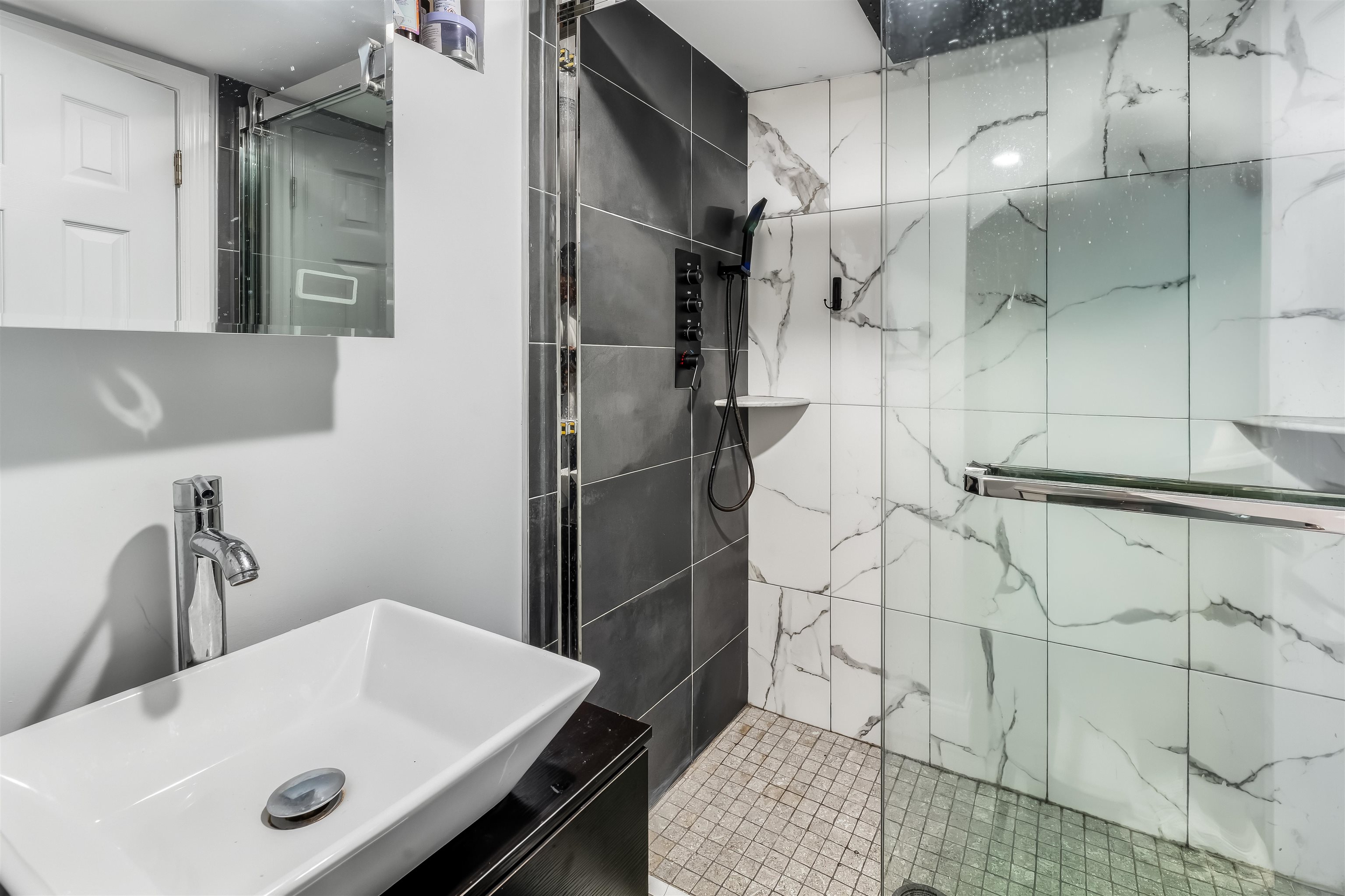 360 Bramhall Ave Property Photo 8