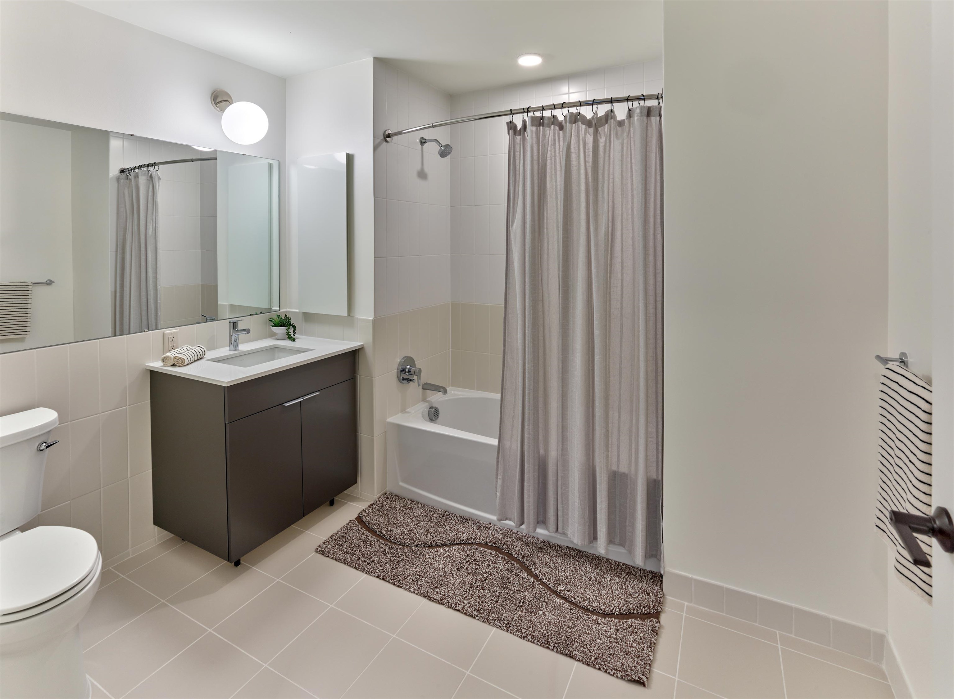 189 Philip St 1203 Property Photo 4