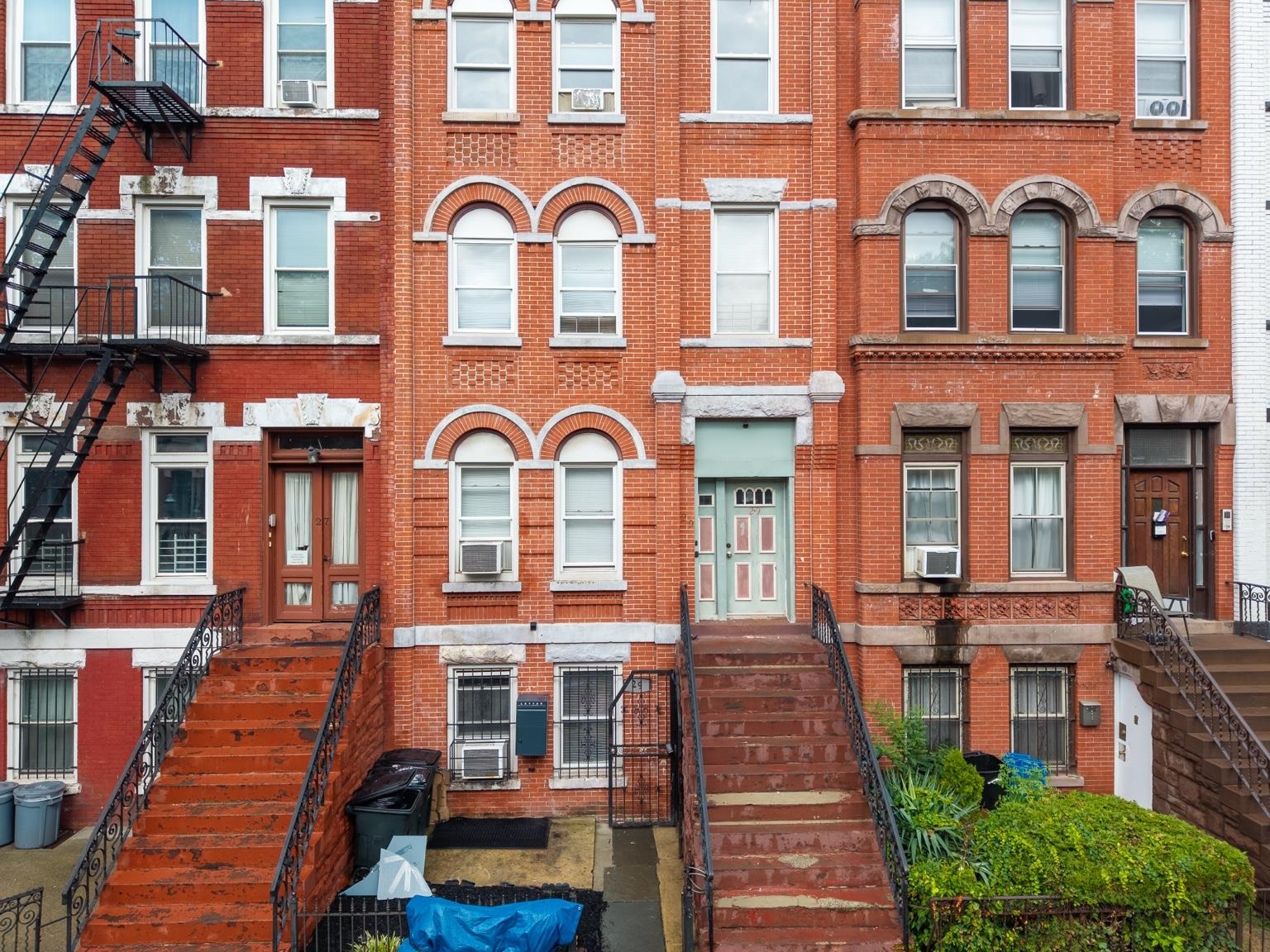 29 Madison Ave Property Photo 1