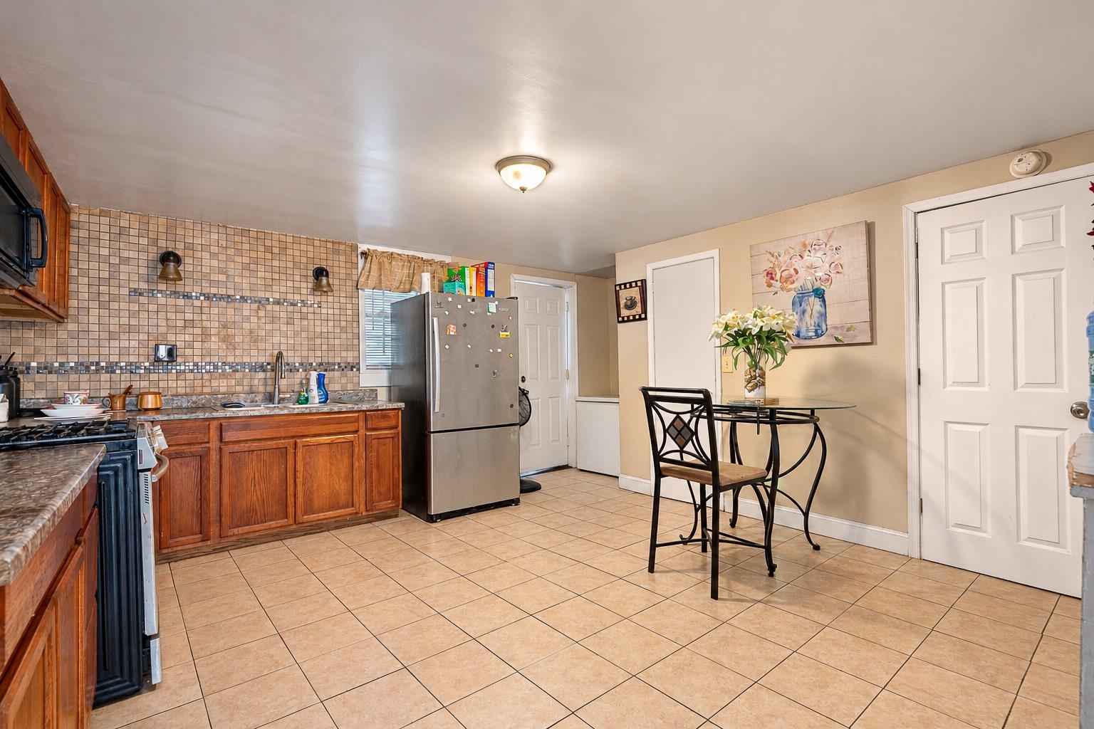 29 Madison Ave Property Photo 3