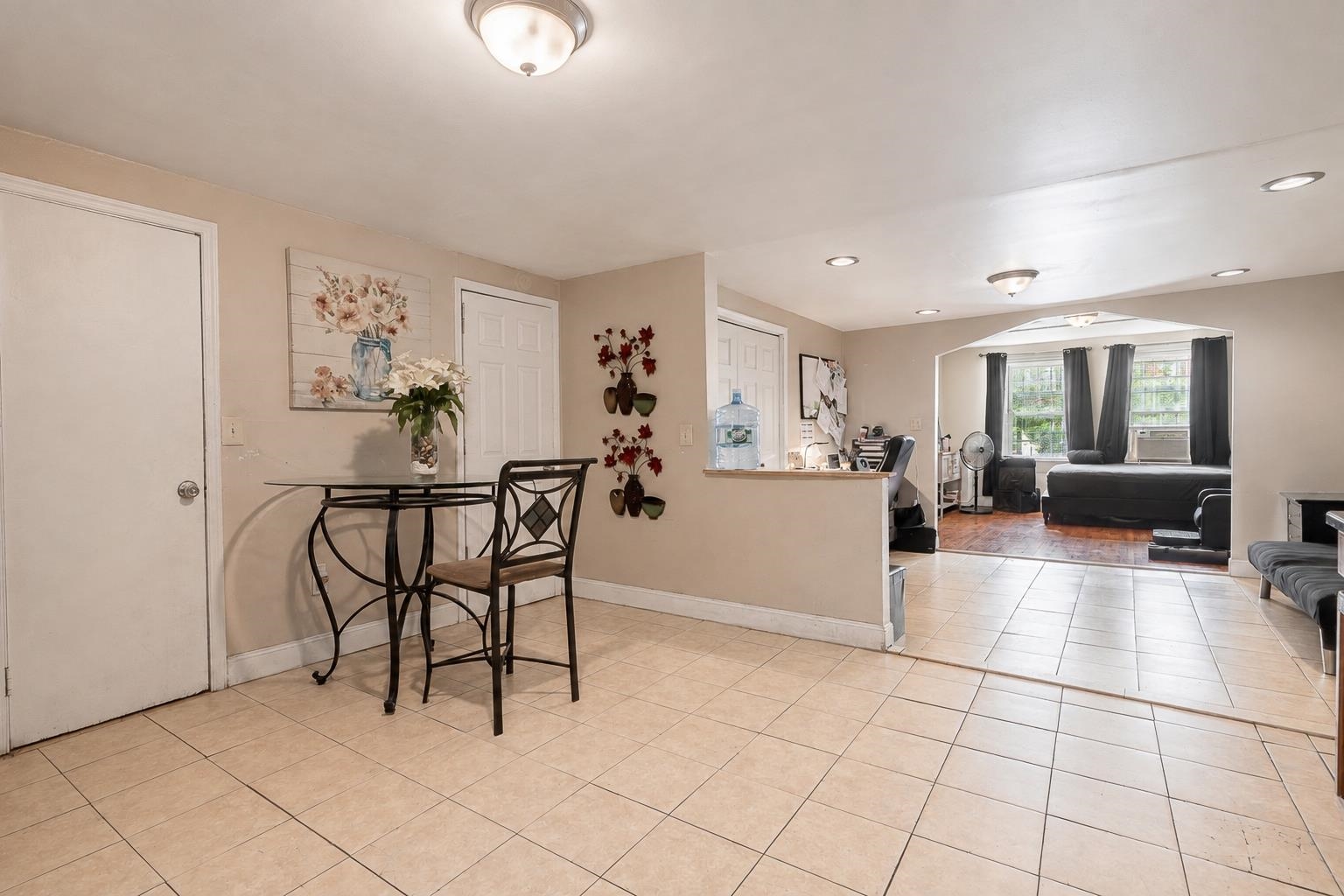 29 Madison Ave Property Photo 4