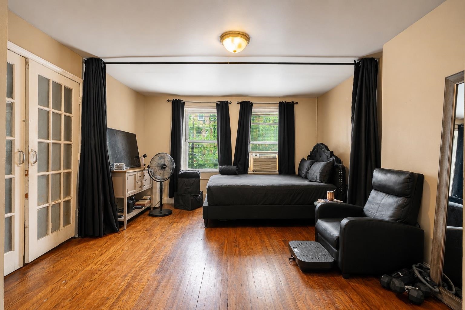 29 Madison Ave Property Photo 6