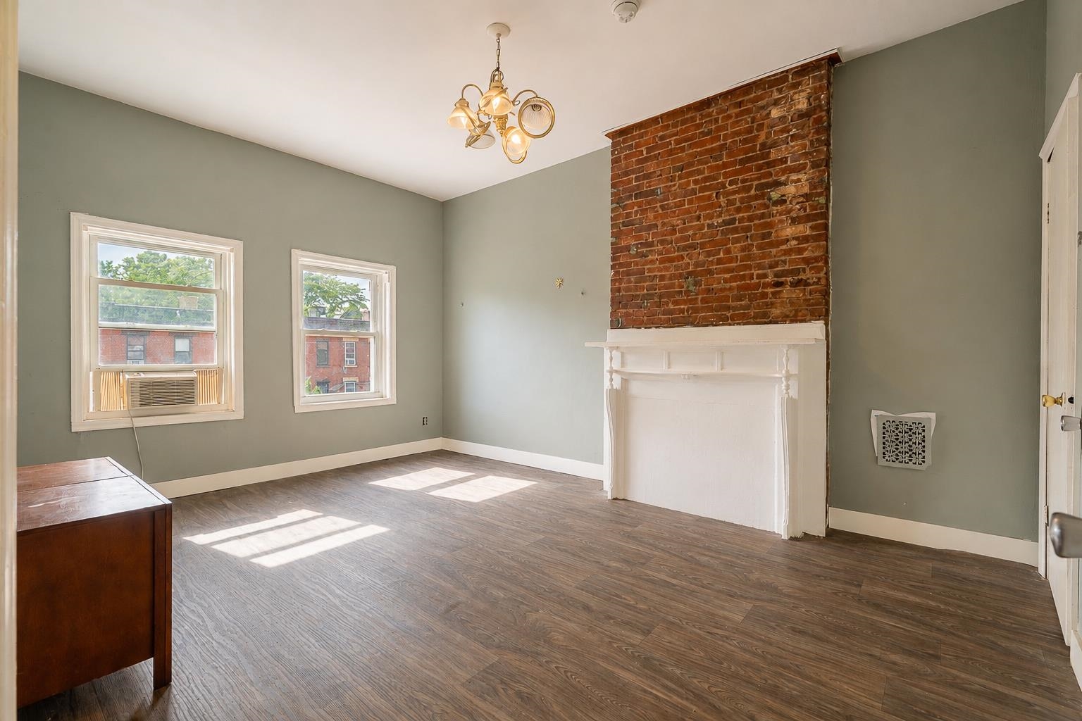 29 Madison Ave Property Photo 19