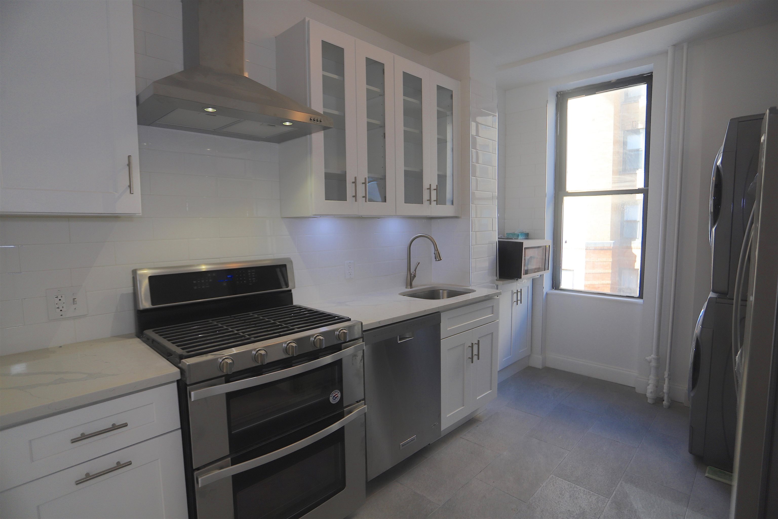 1131 WASHINGTON ST 2 Property Photo 1