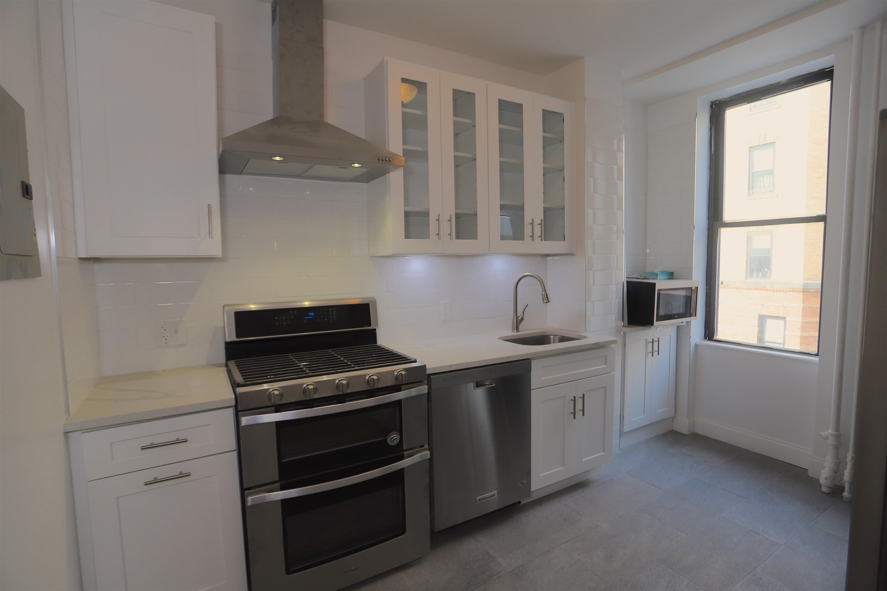 1131 Washington St 2 Property Photo 5