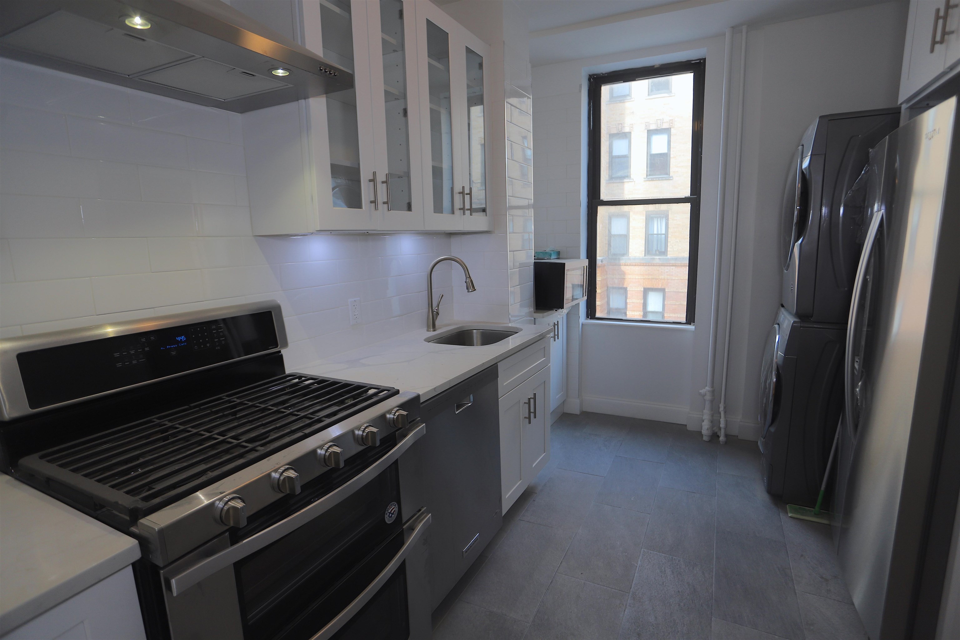 1131 Washington St 2 Property Photo 6