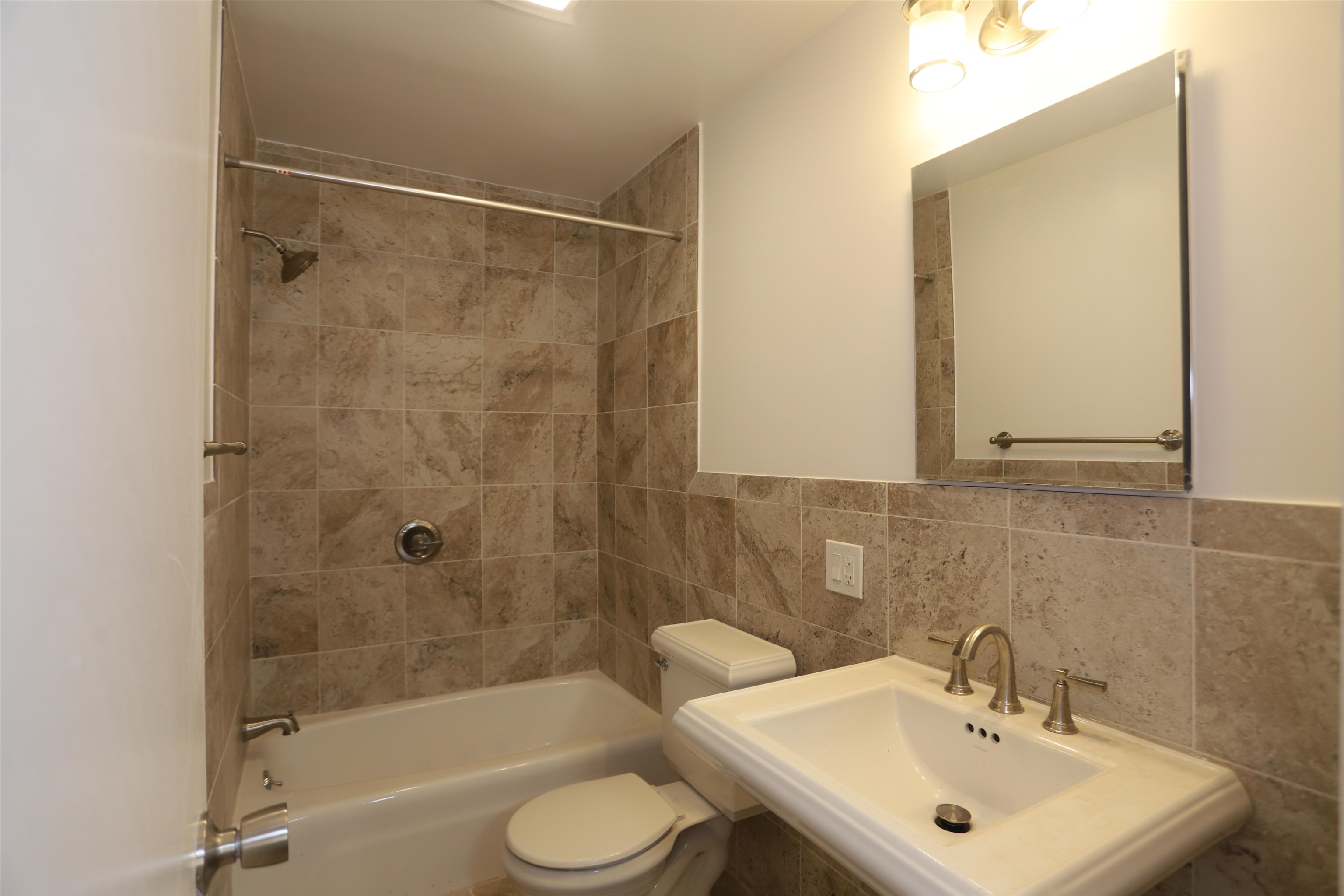 1131 Washington St 2 Property Photo 22