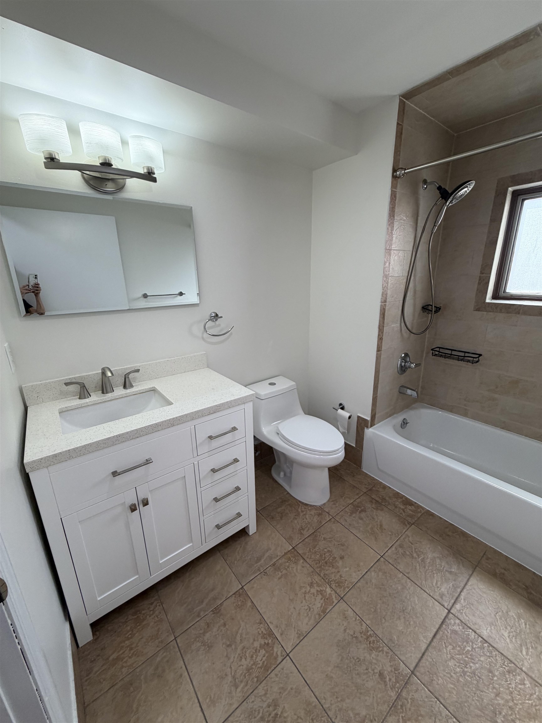 209 40th St 3c Property Photo 8