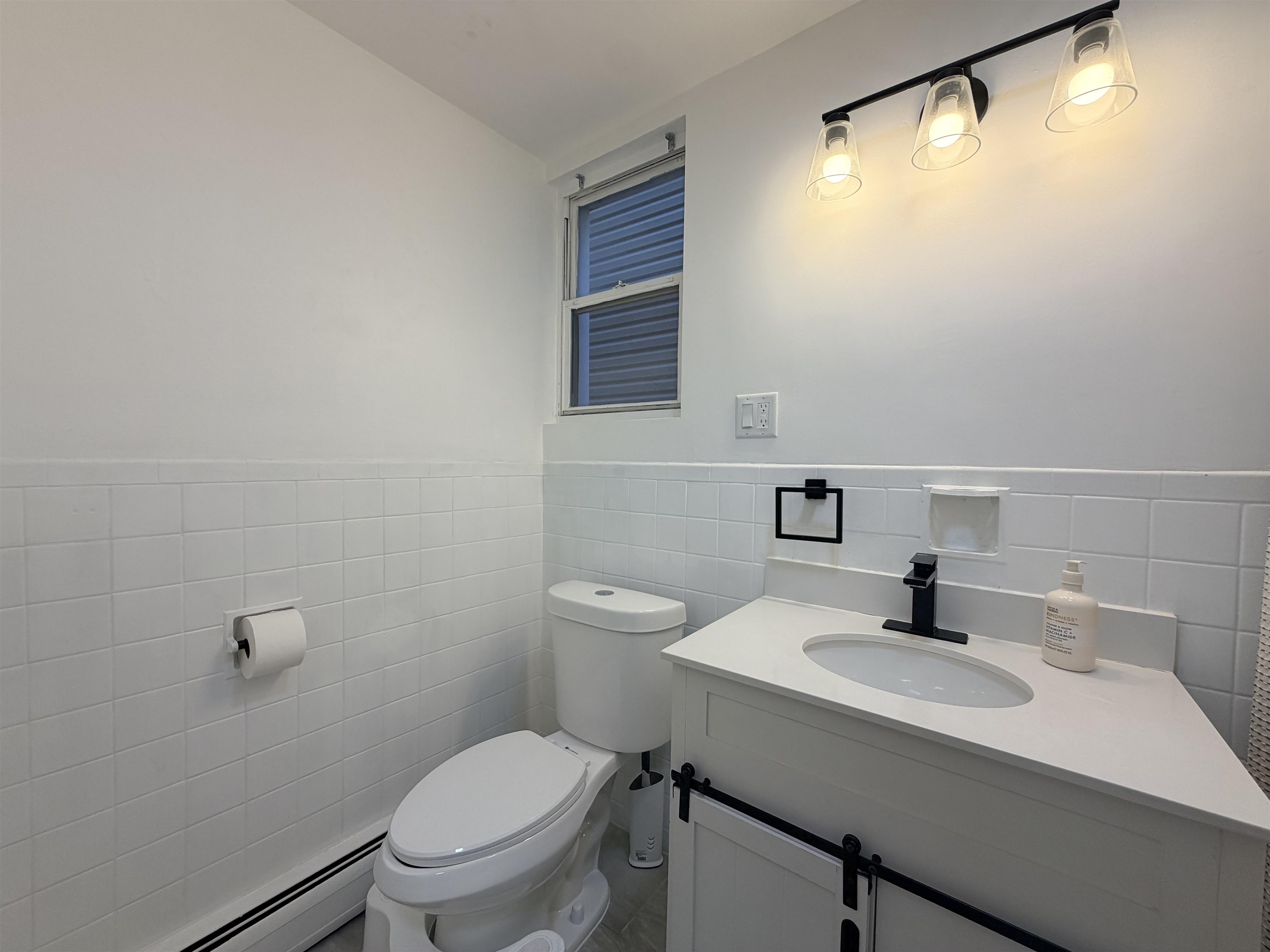 84 Clendenny Ave Property Photo 3