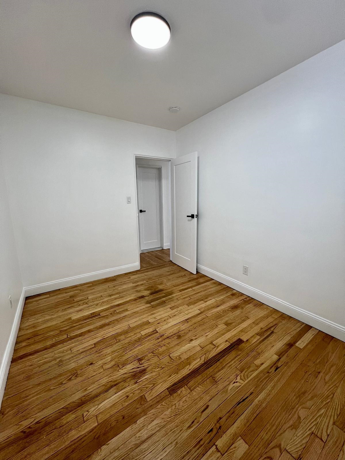 84 Clendenny Ave Property Photo 21