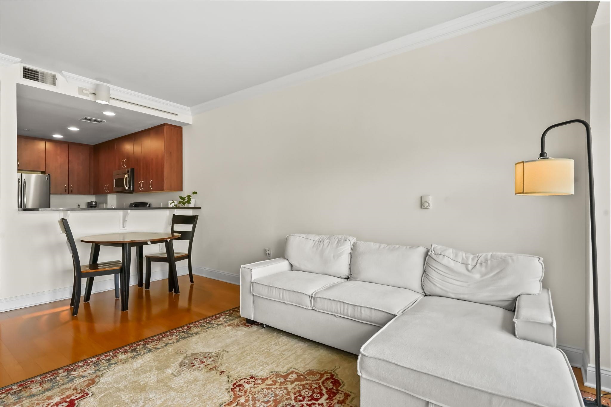 48 South Park St Property Photo 11