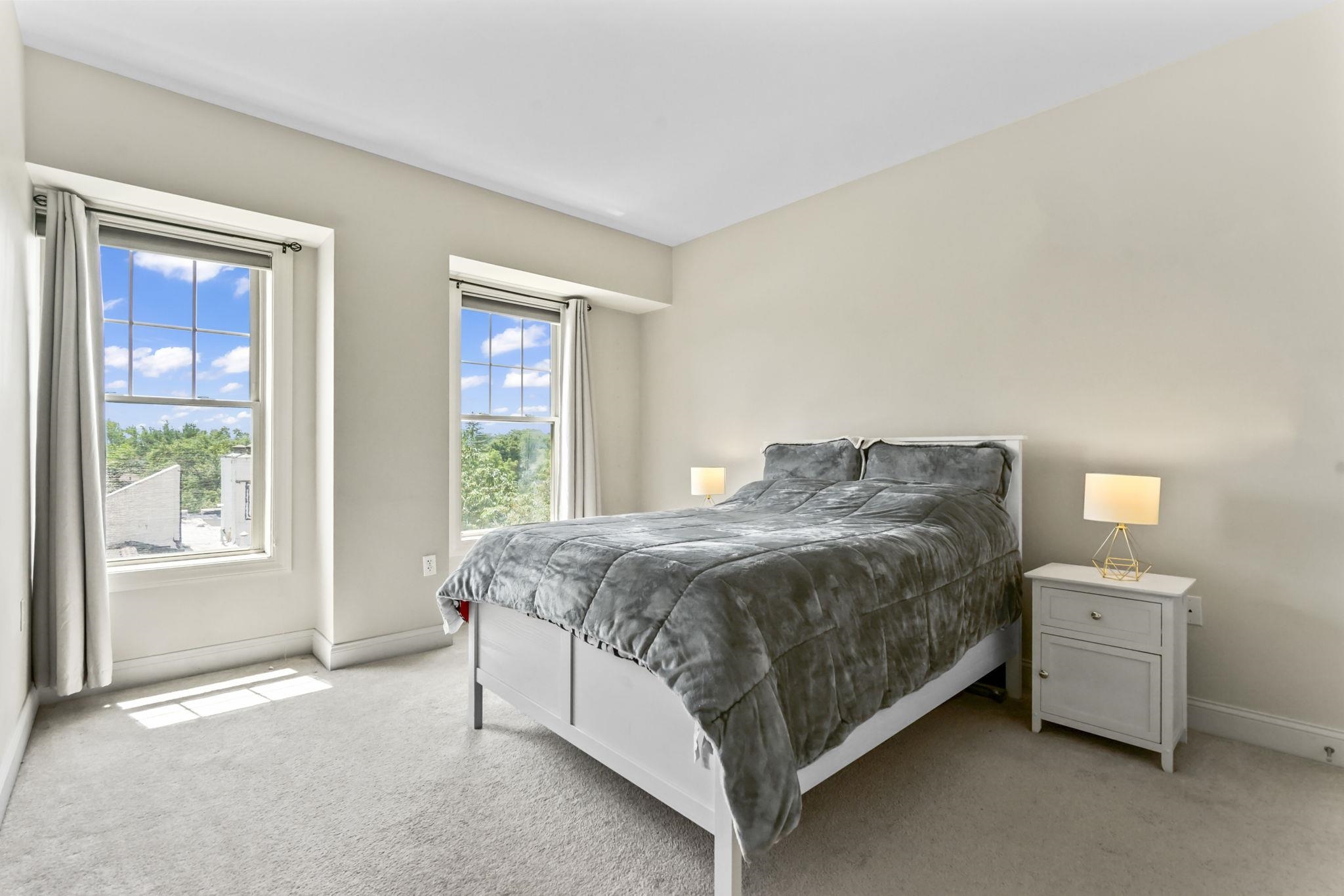 48 South Park St Property Photo 13