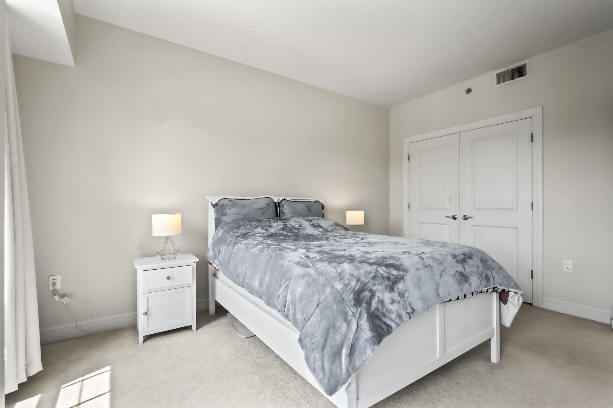 48 South Park St Property Photo 14