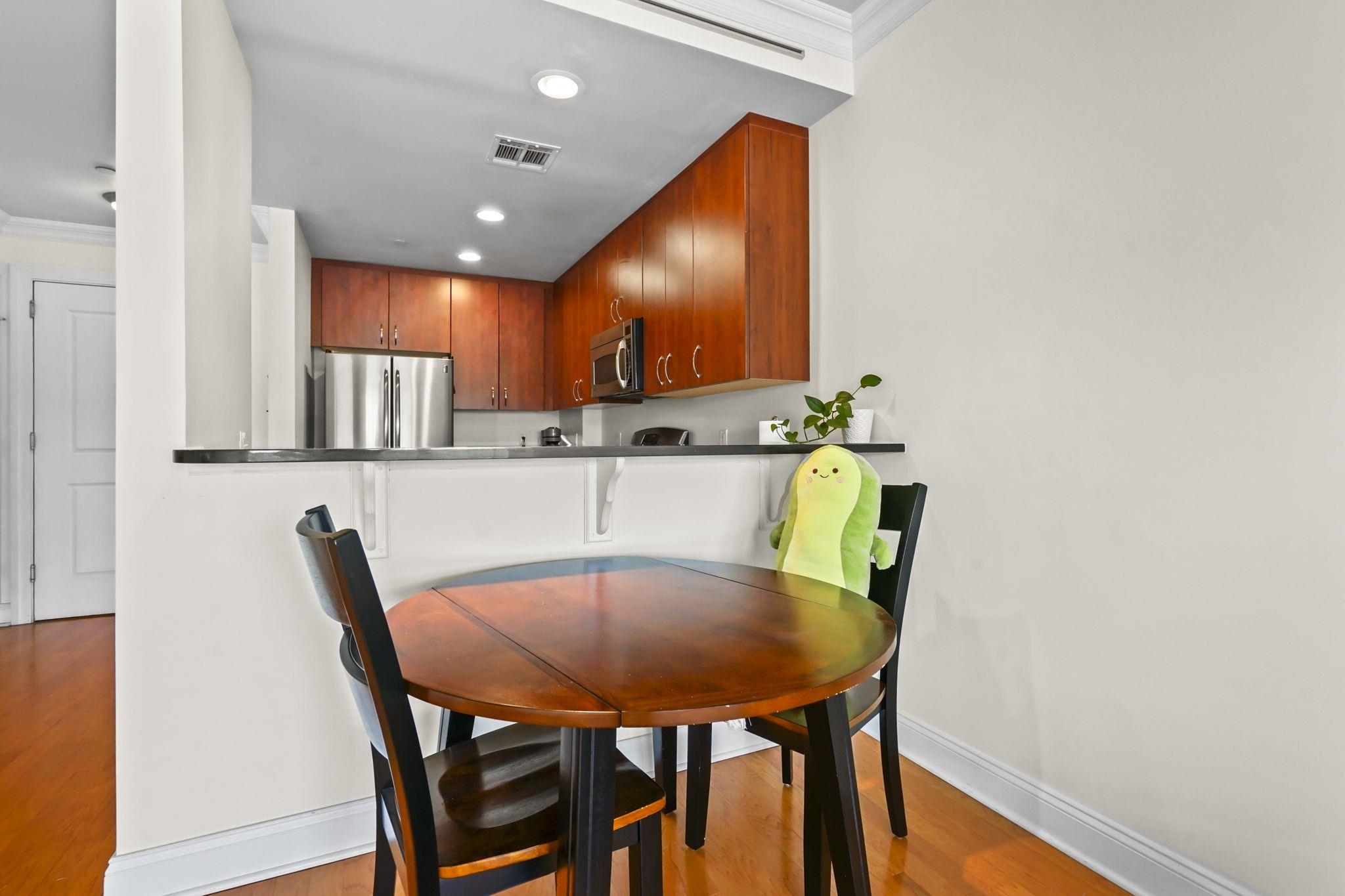 48 South Park St Property Photo 26