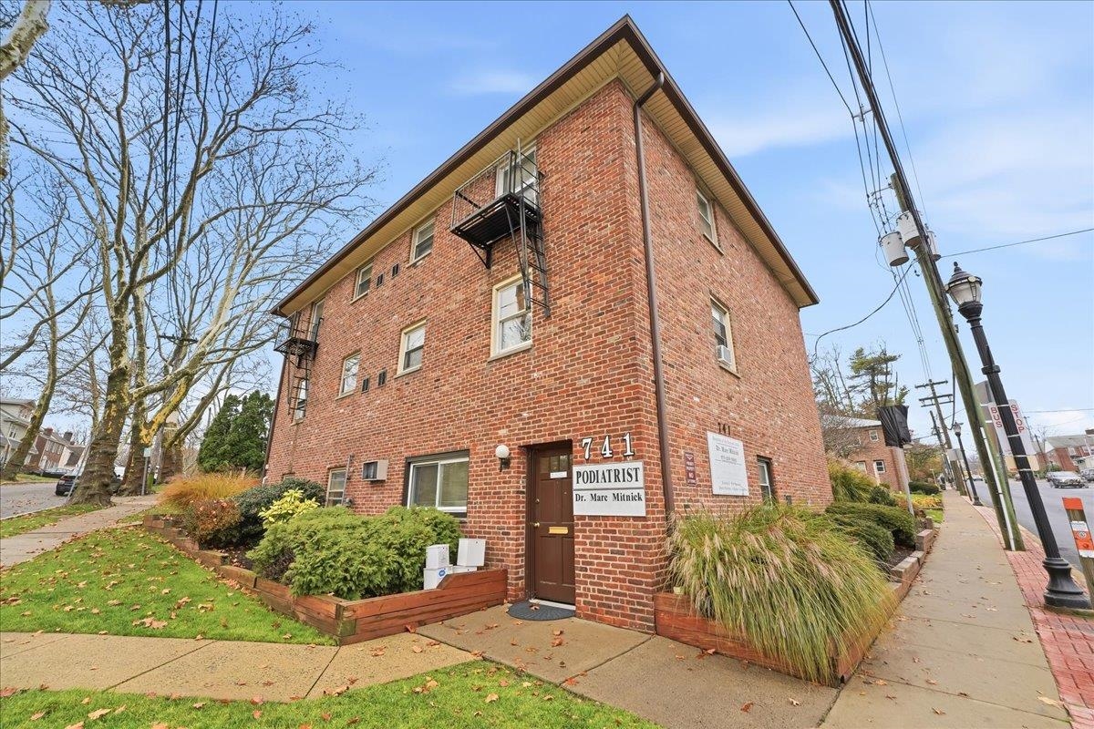 741 Bloomfield Ave A Property Photo 1