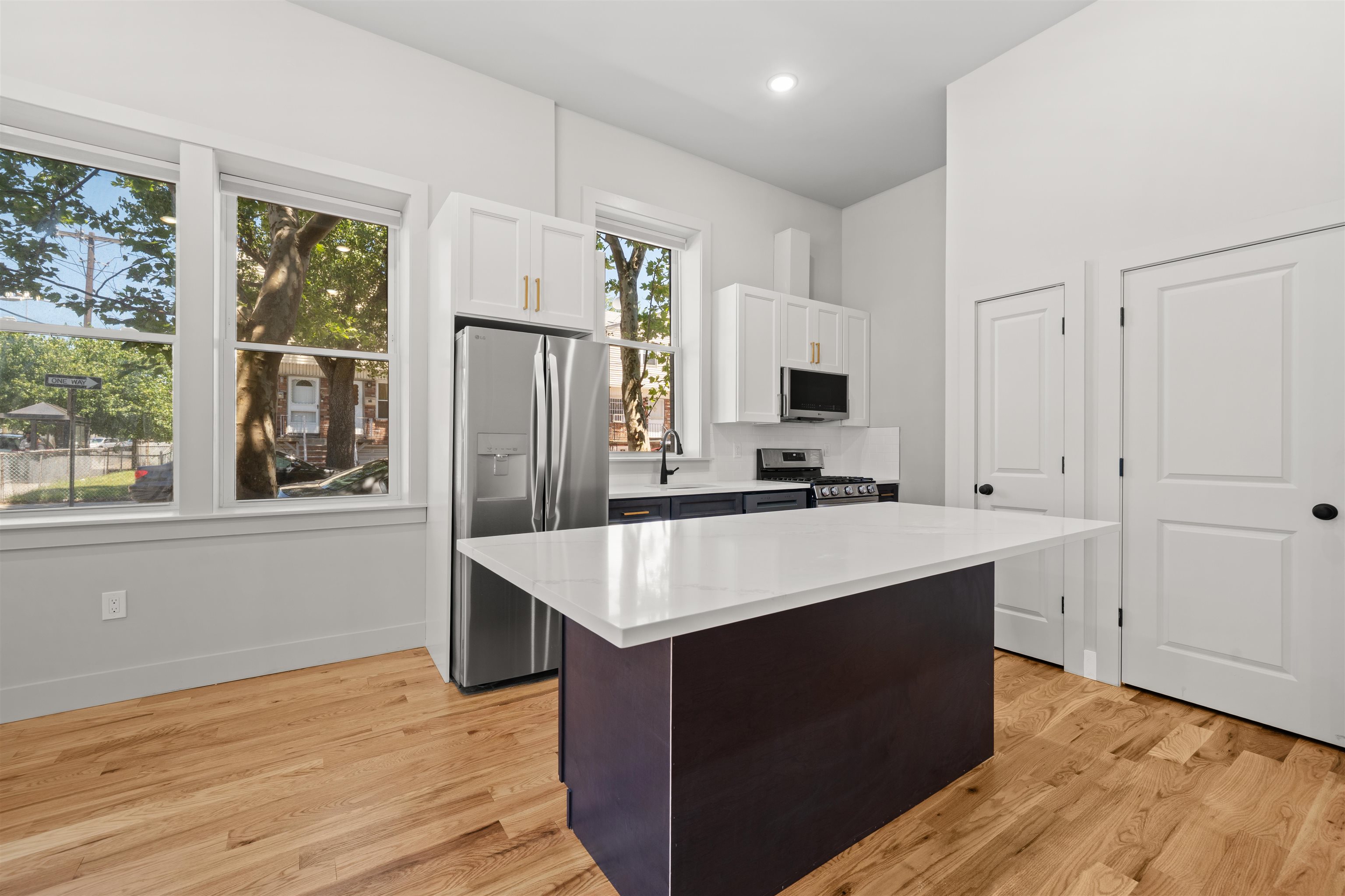 150 West Side Ave 1 Property Photo 3