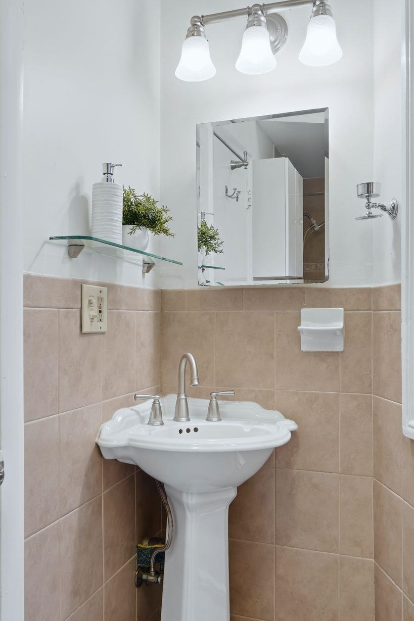 298 2nd St 3l Property Photo 21