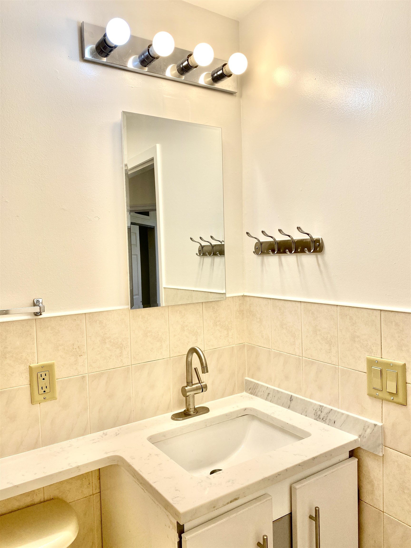 325 Central Ave 3 Property Photo 17