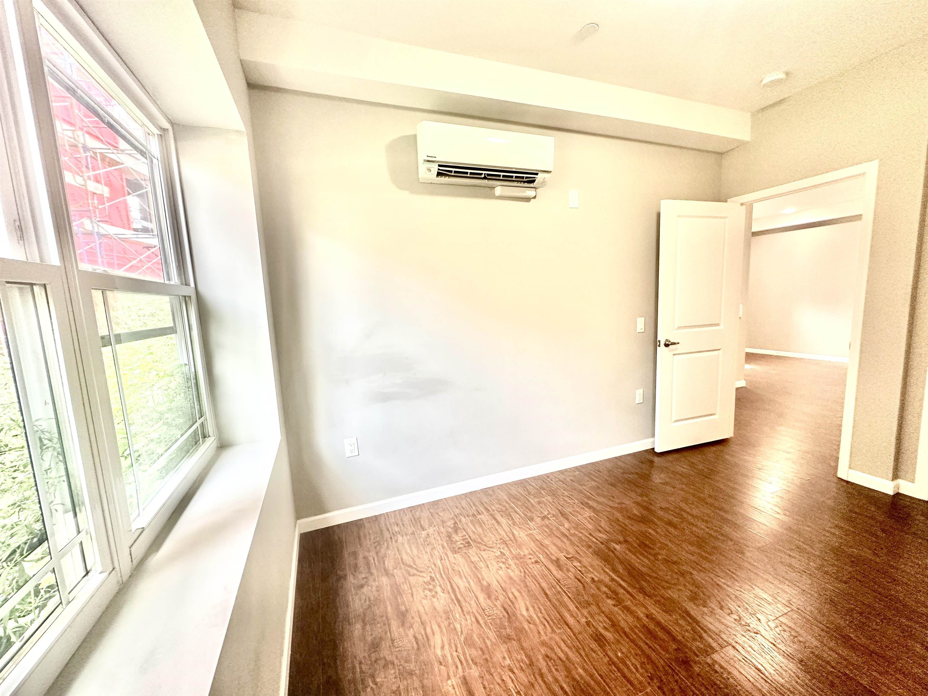 40 Vroom St 1c Property Photo 10