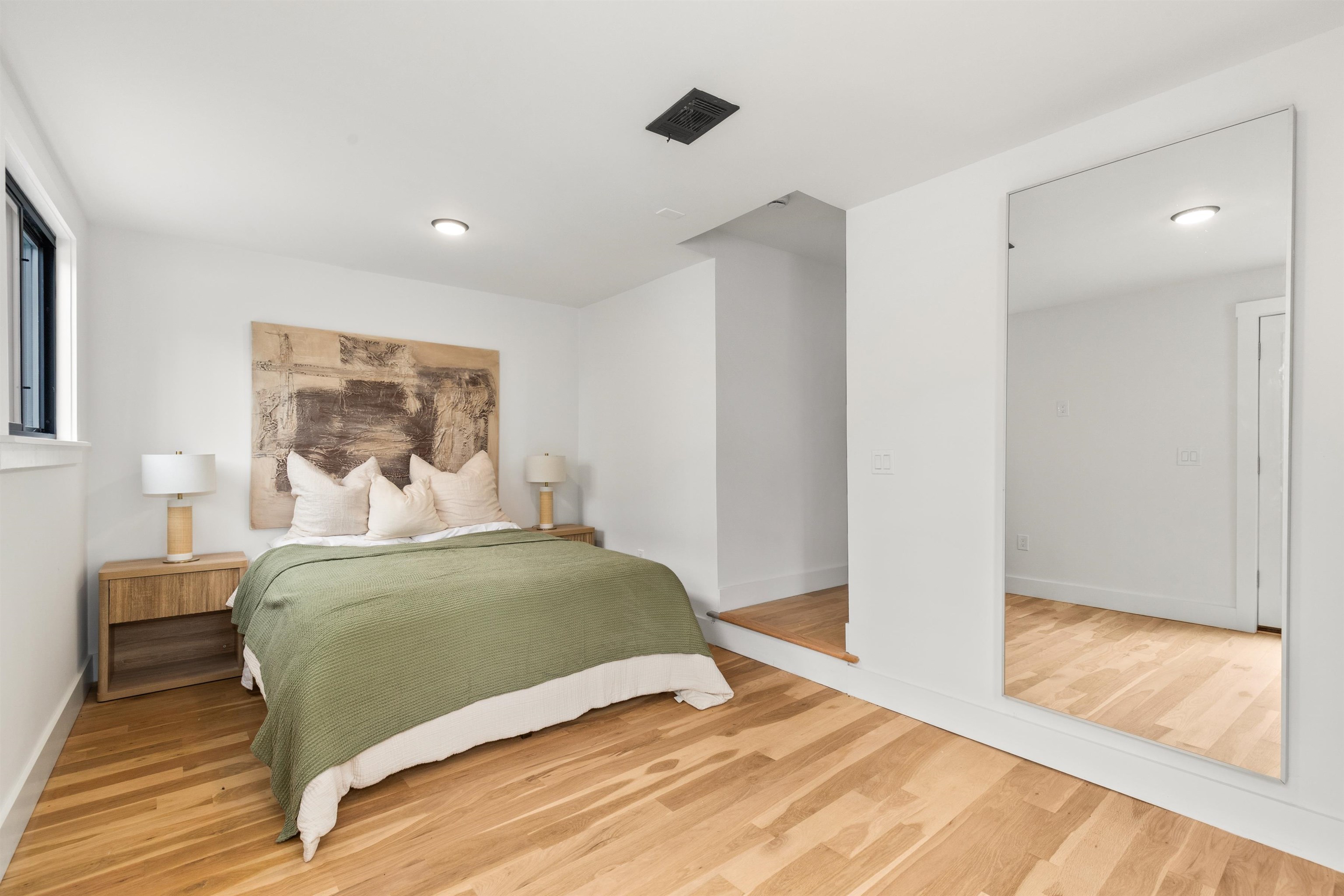 297 New York Ave Property Photo 13