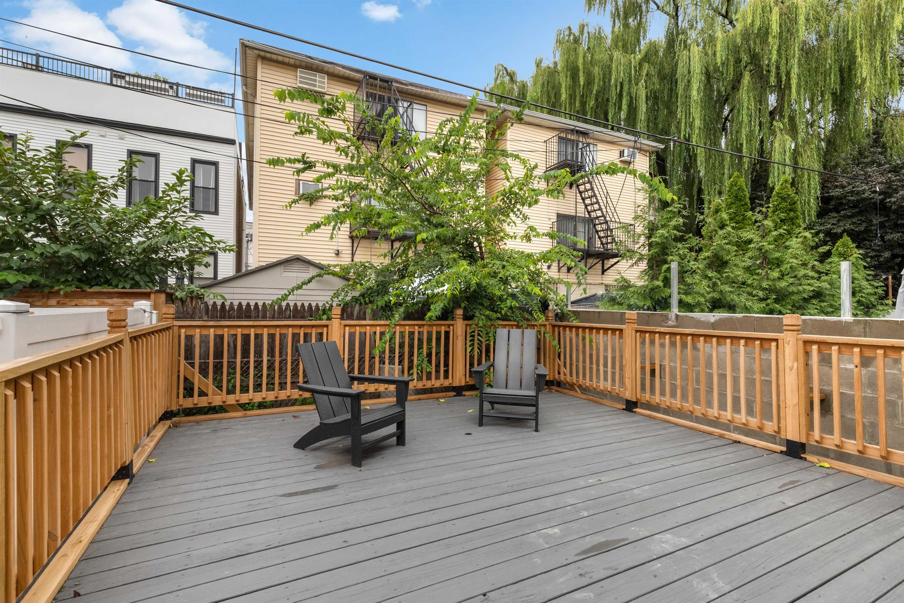 297 New York Ave Property Photo 15