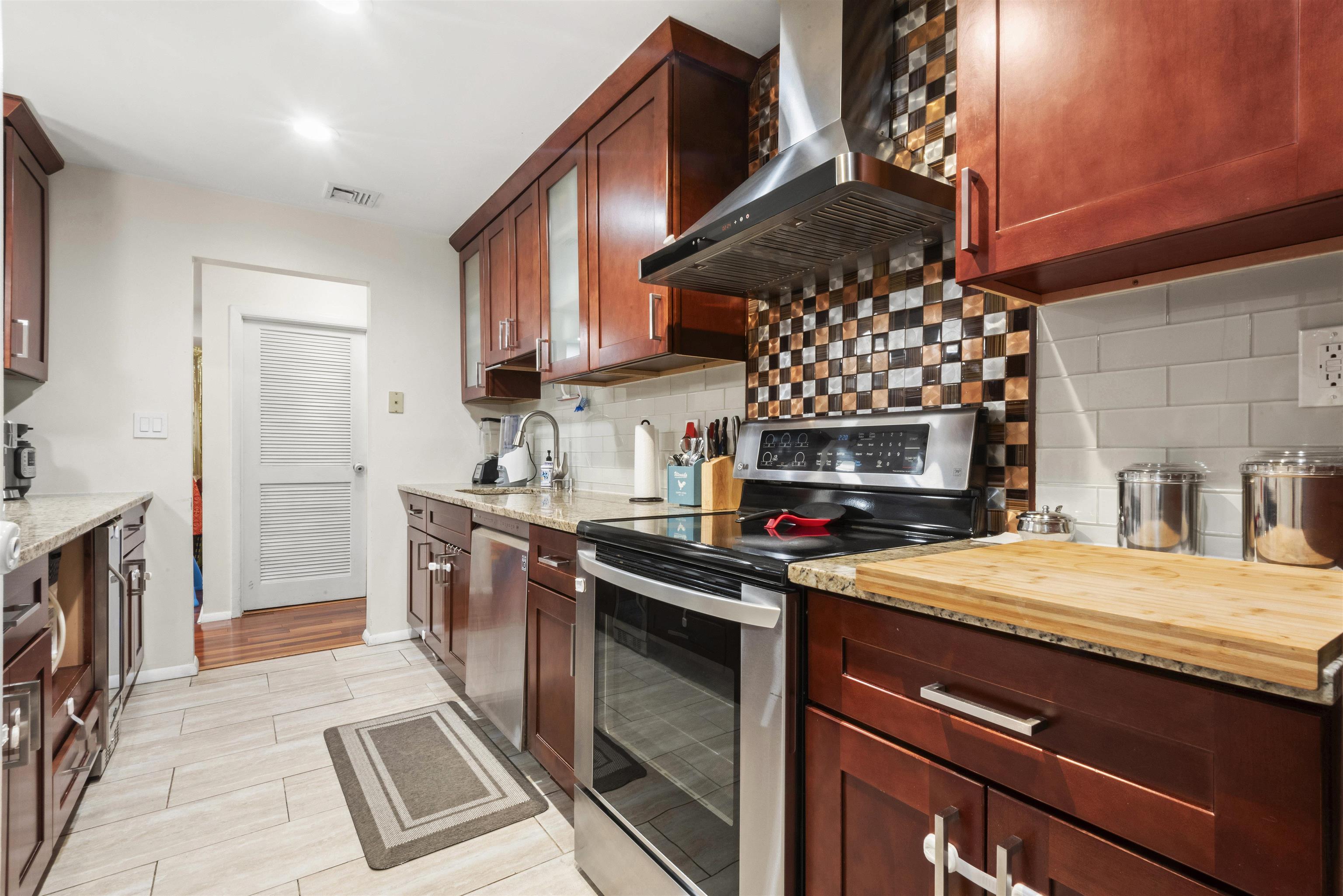 8305 BERGENLINE AVE A4 Property Photo 1