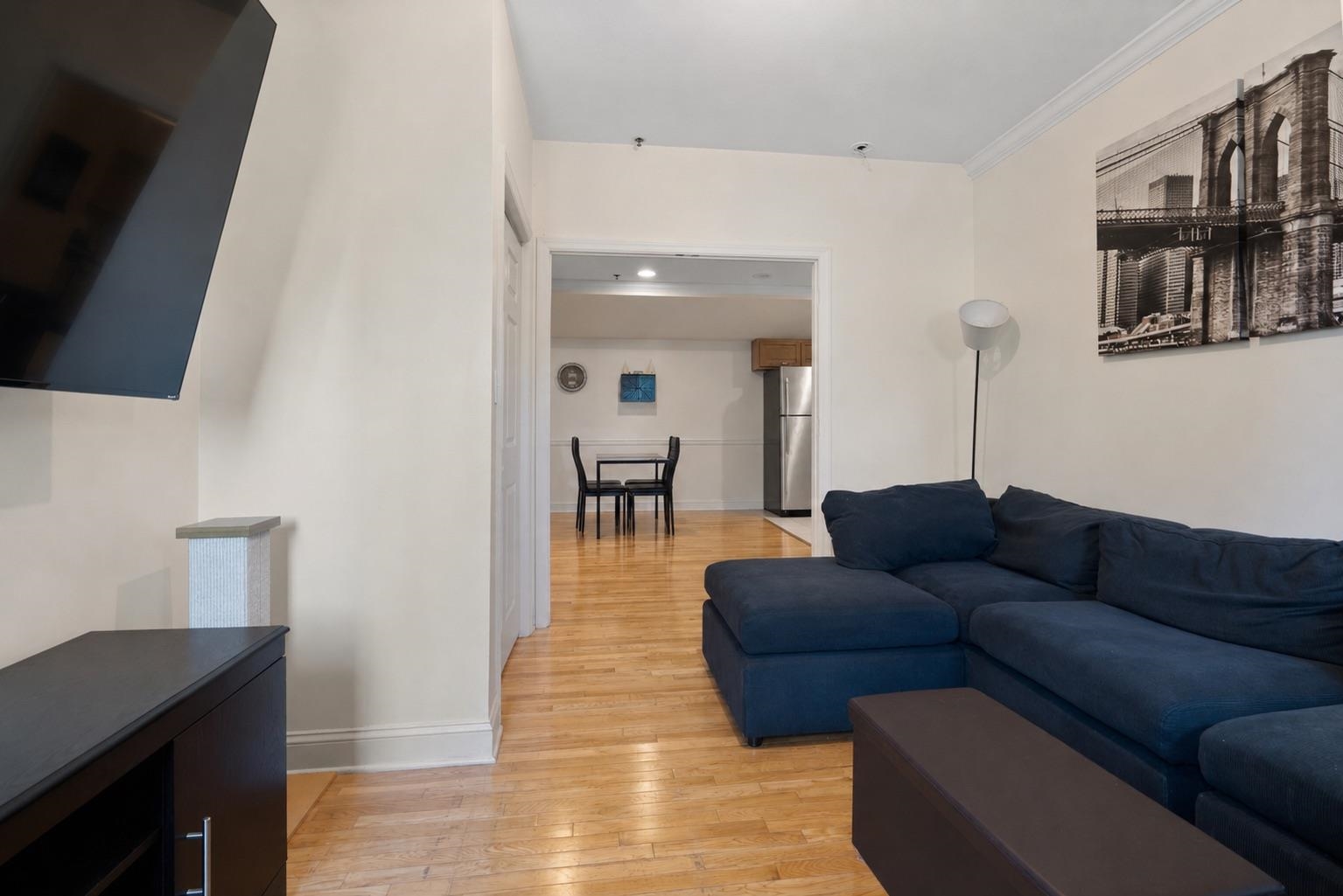 218 Jackson St 7b Property Photo 2