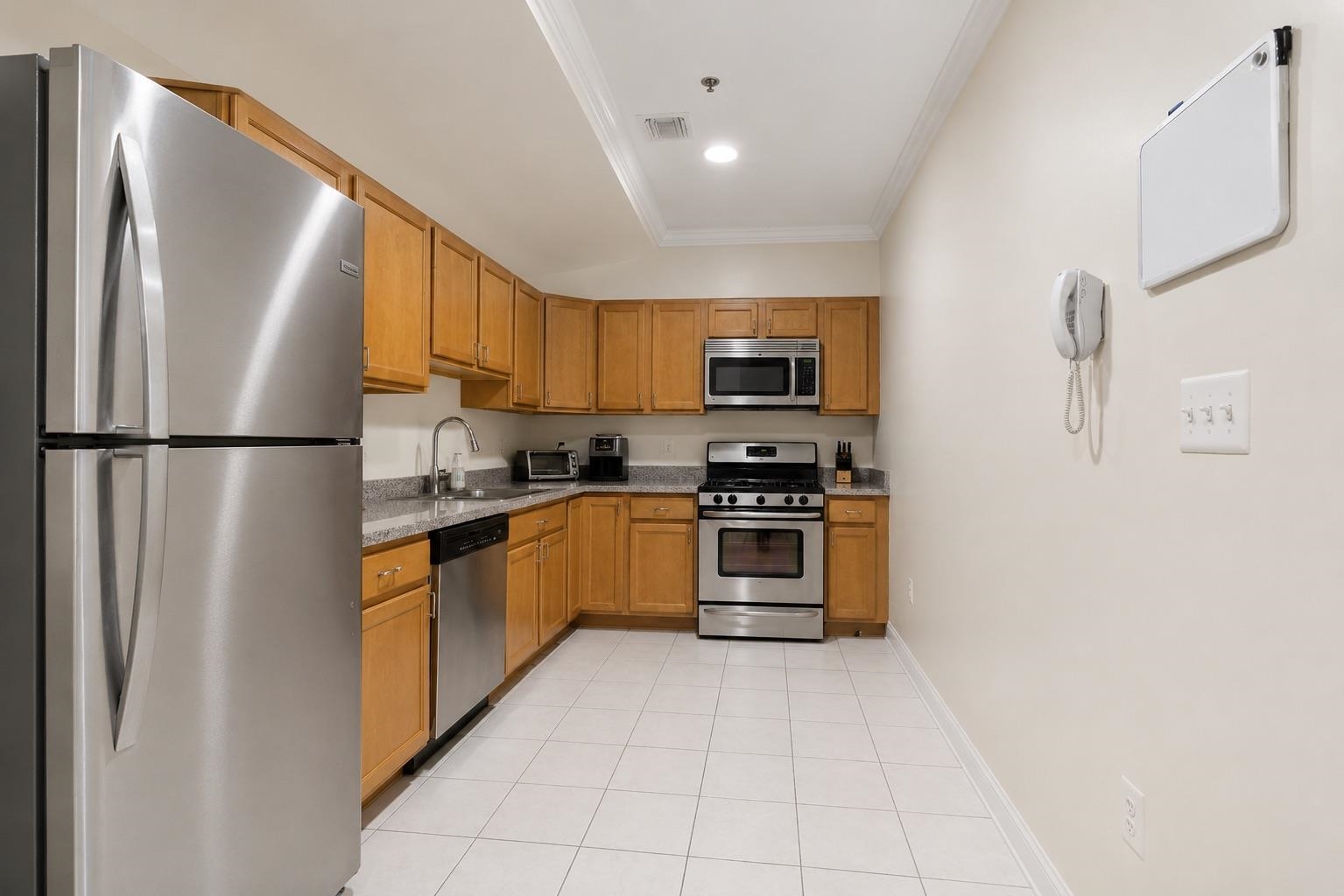 218 Jackson St 7b Property Photo 17