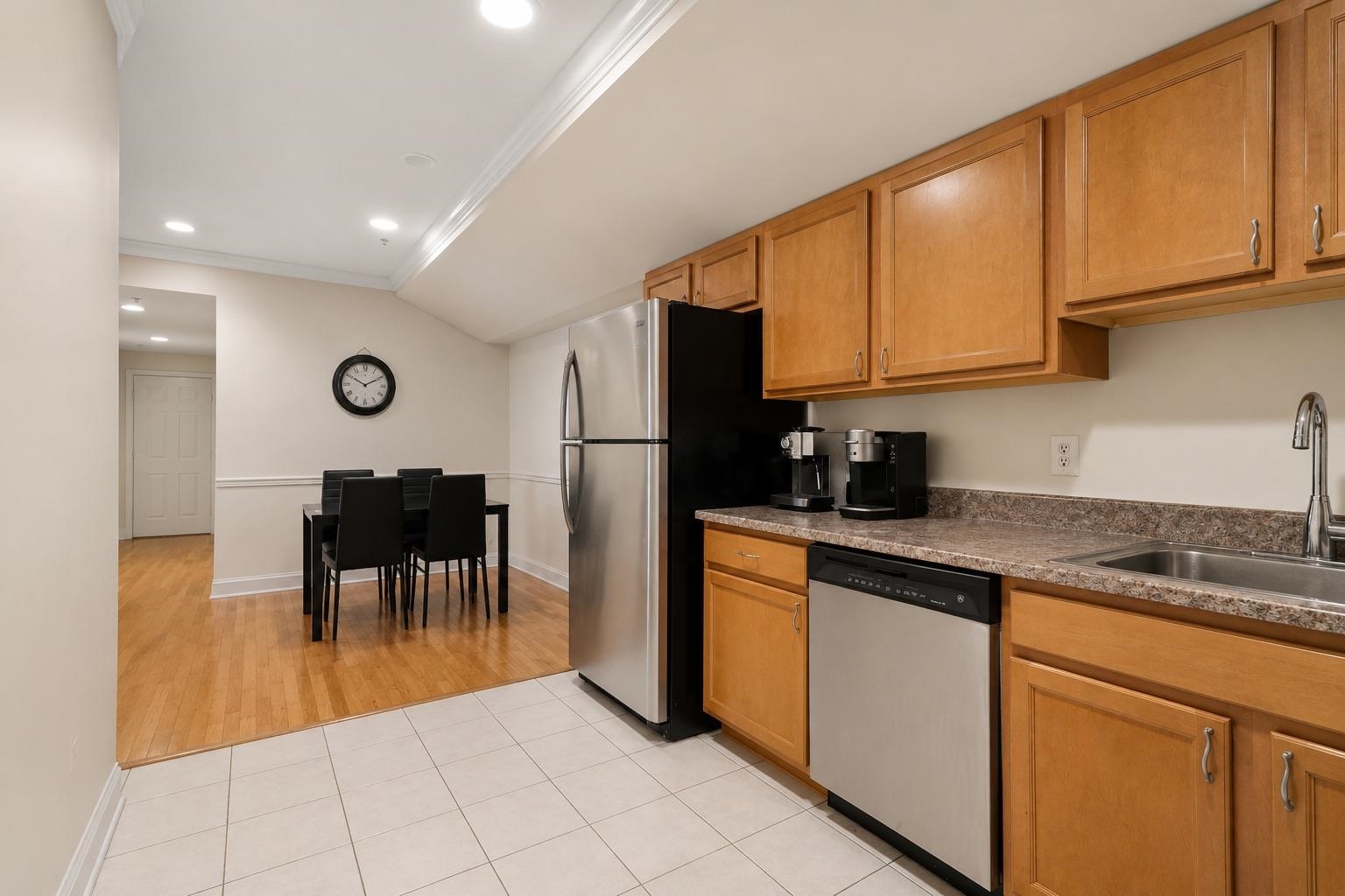218 Jackson St 7b Property Photo 19