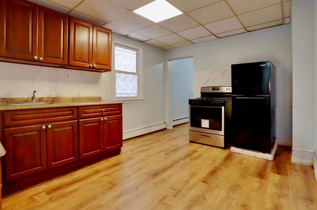5 SALTER PL 1 Property Photo 1