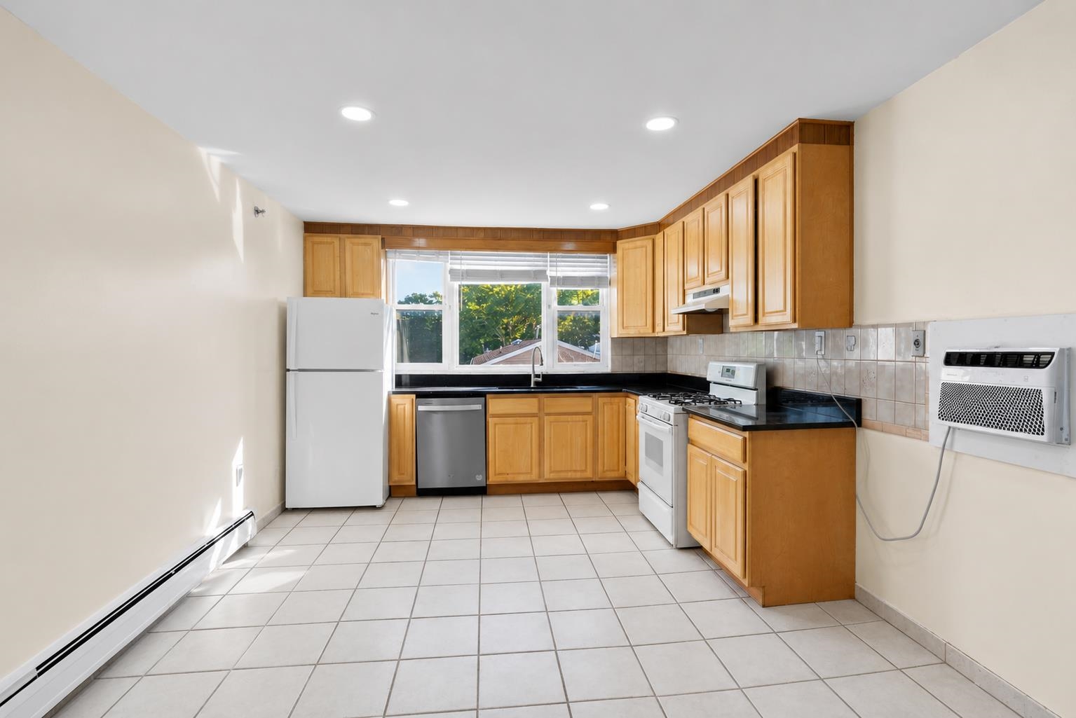 1219 51st St Property Photo 2