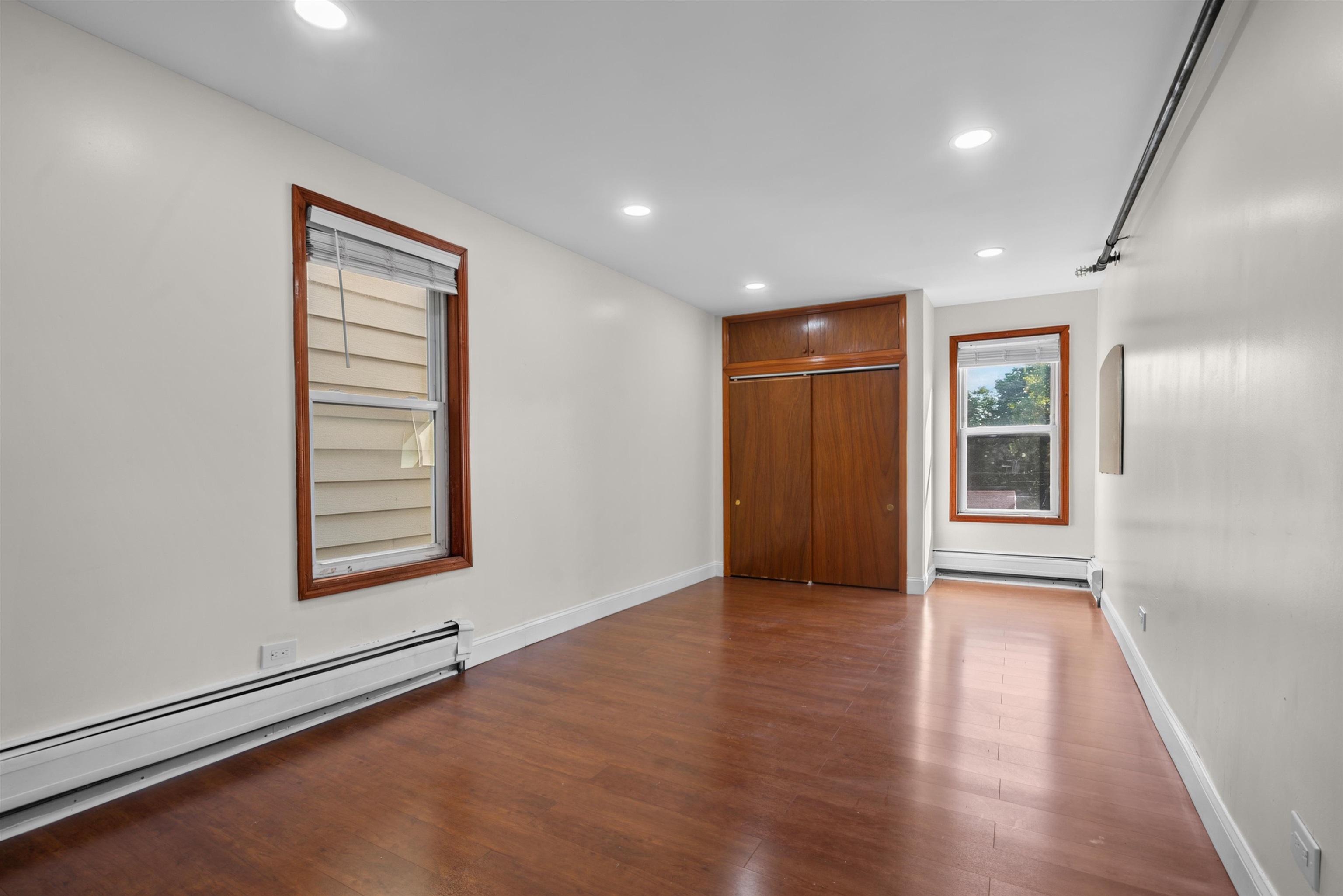 1219 51st St Property Photo 6