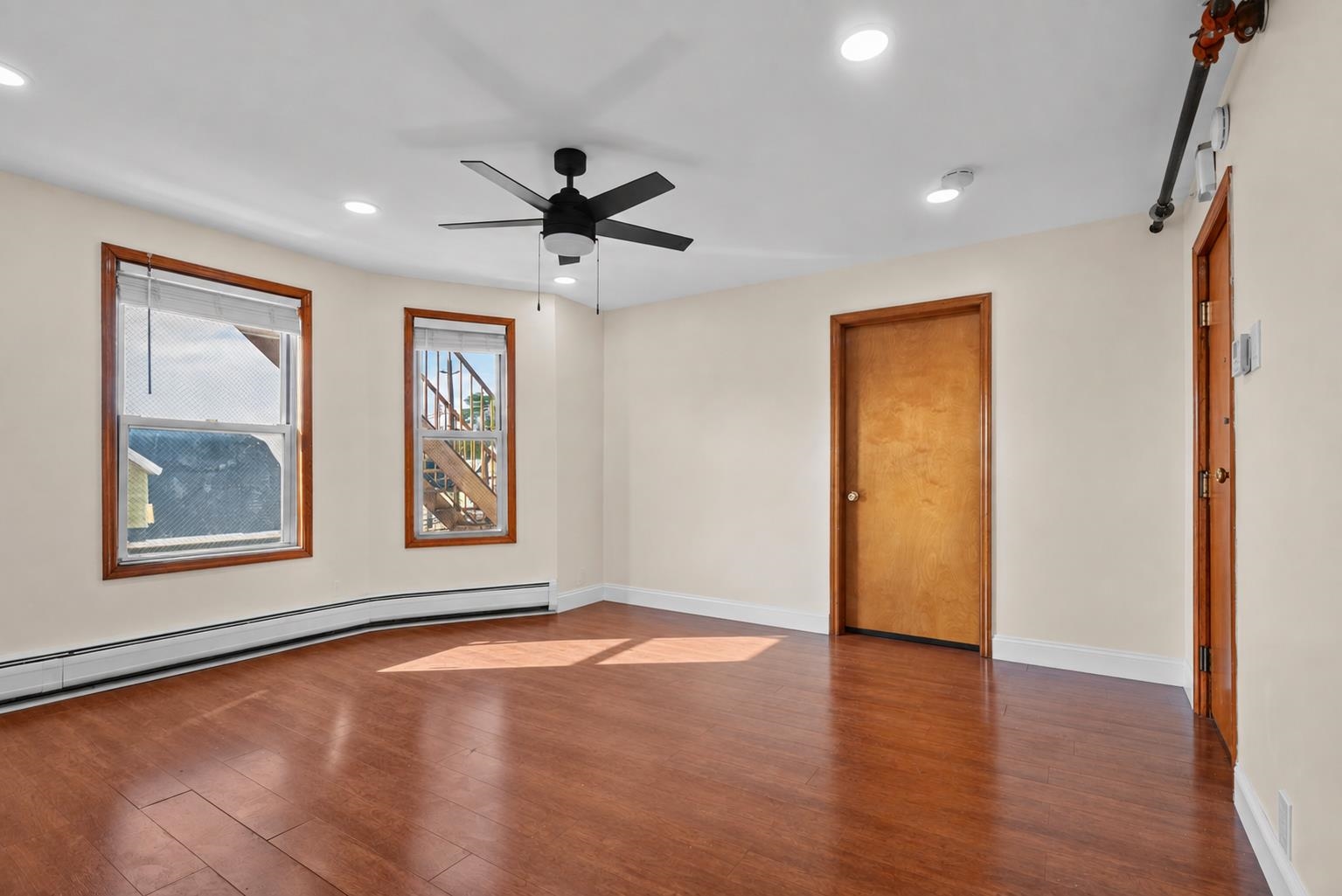 1219 51st St Property Photo 12
