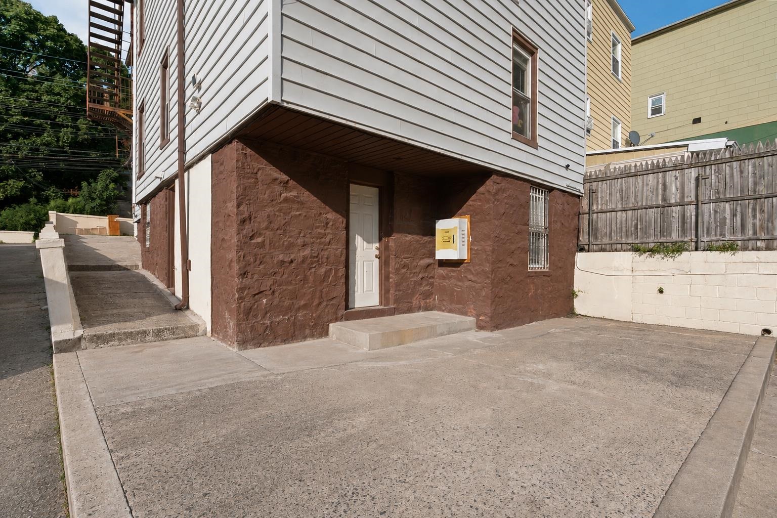 1219 51st St Property Photo 46