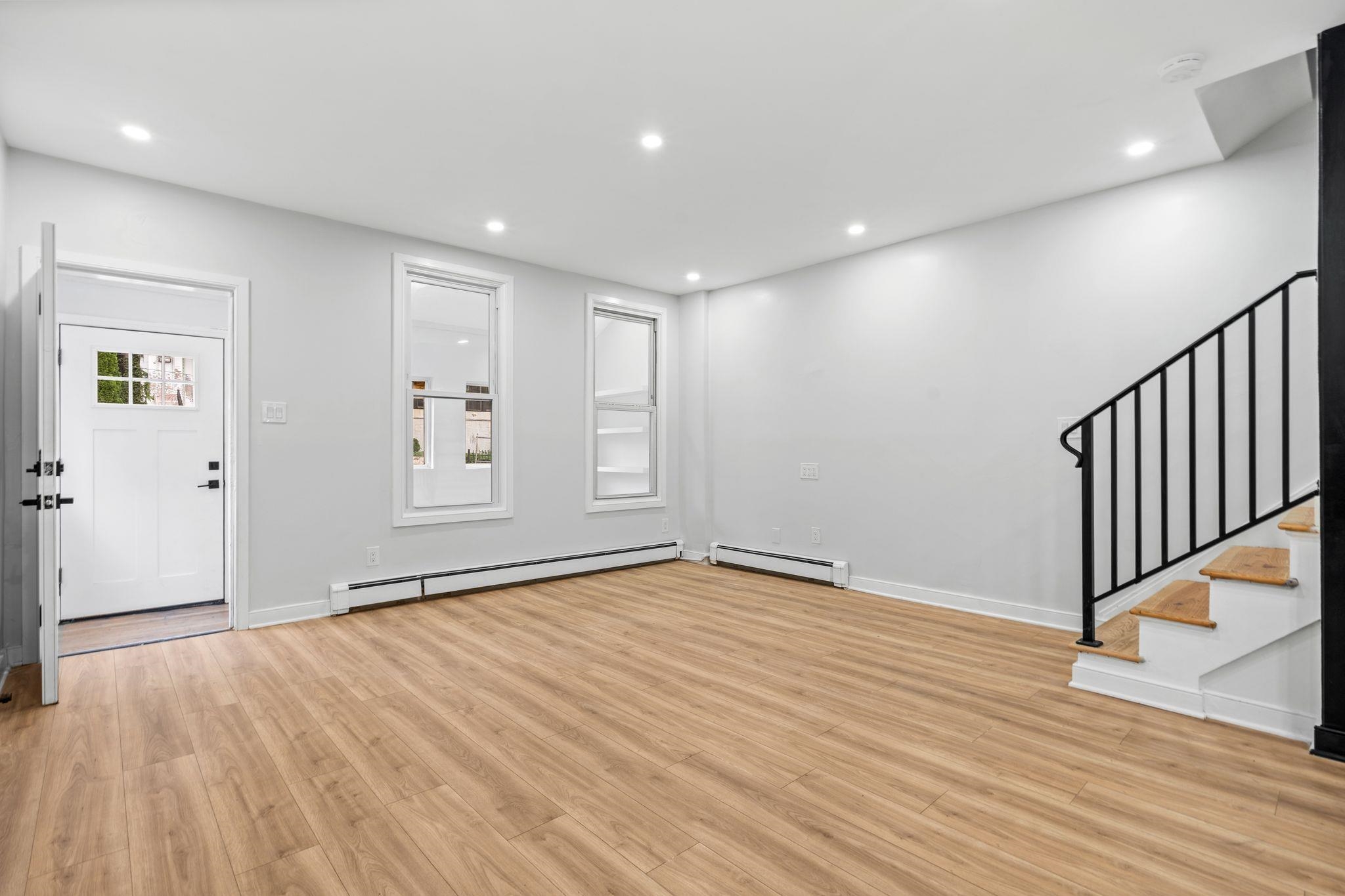 24 Park St Property Photo 2
