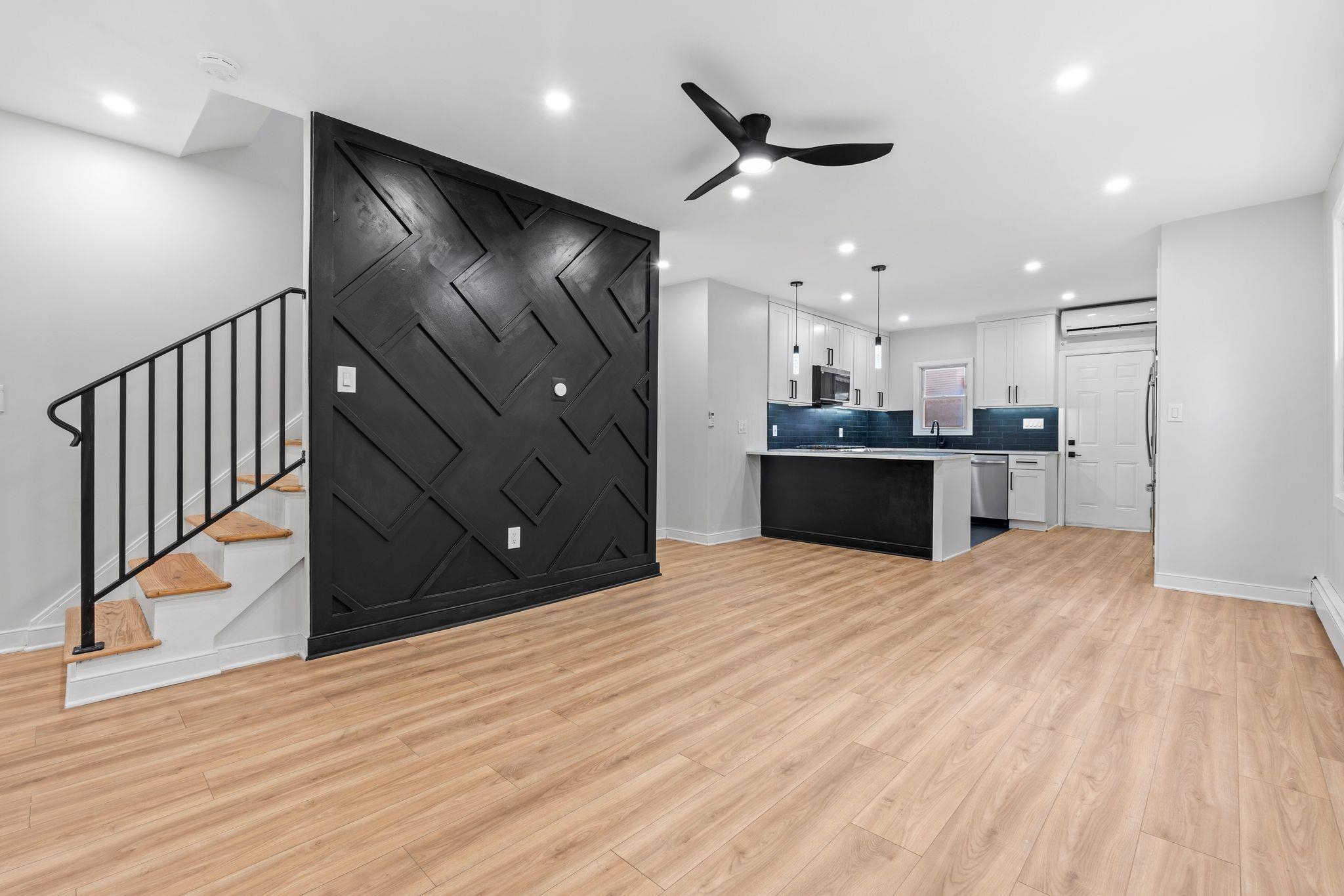 24 Park St Property Photo 5
