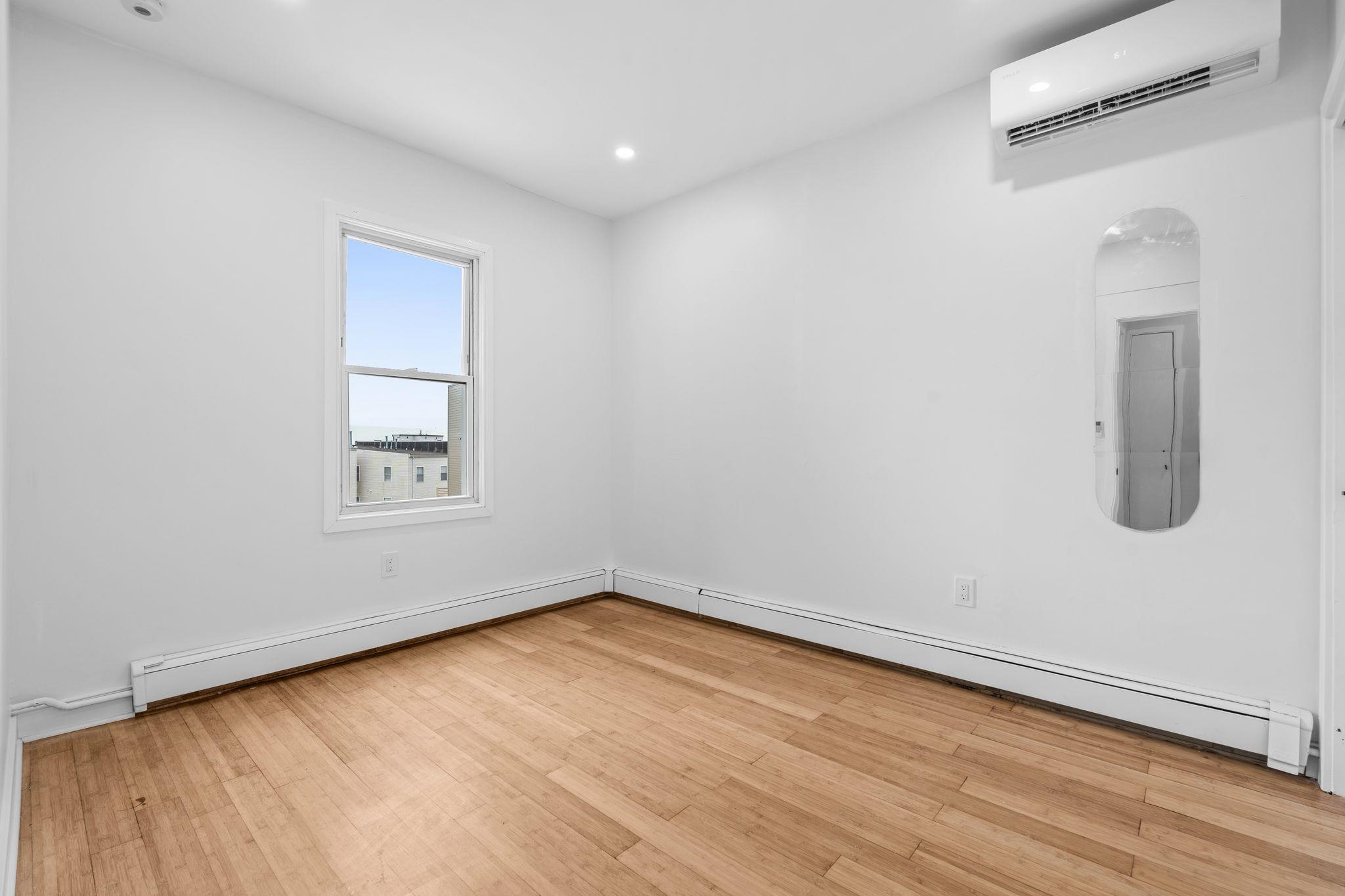 24 Park St Property Photo 15