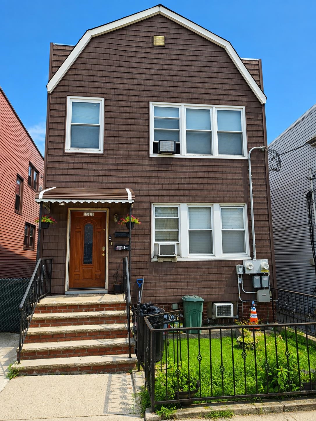 1511 76TH ST Property Photo 1