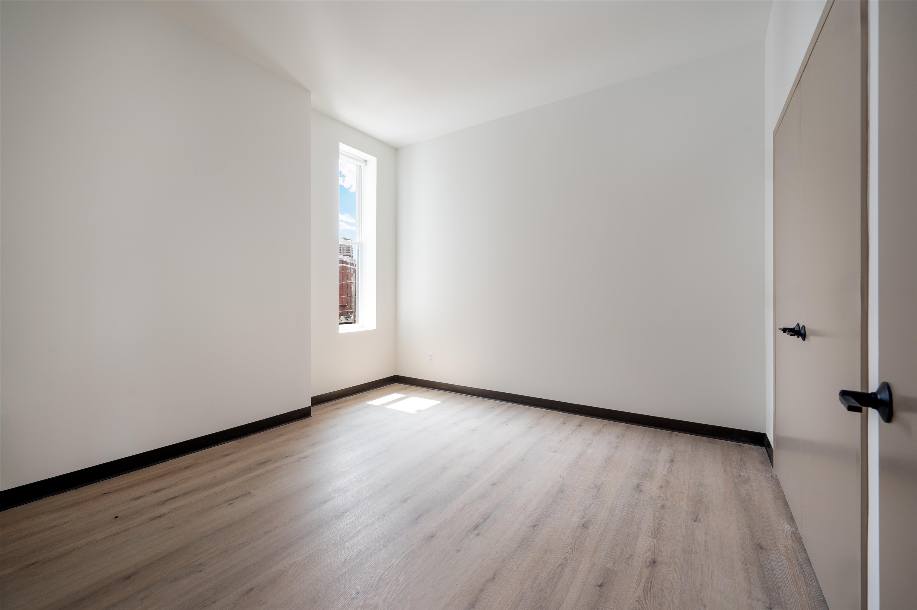 857 Bergen Ave 509 Property Photo 7