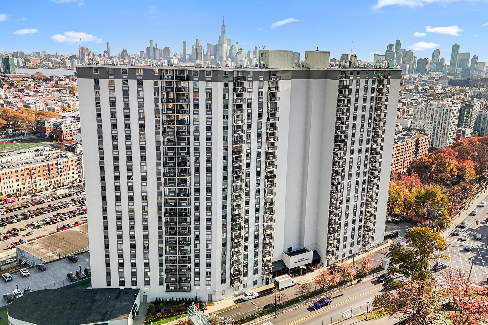 100 Manhattan Ave 103 Property Photo 1