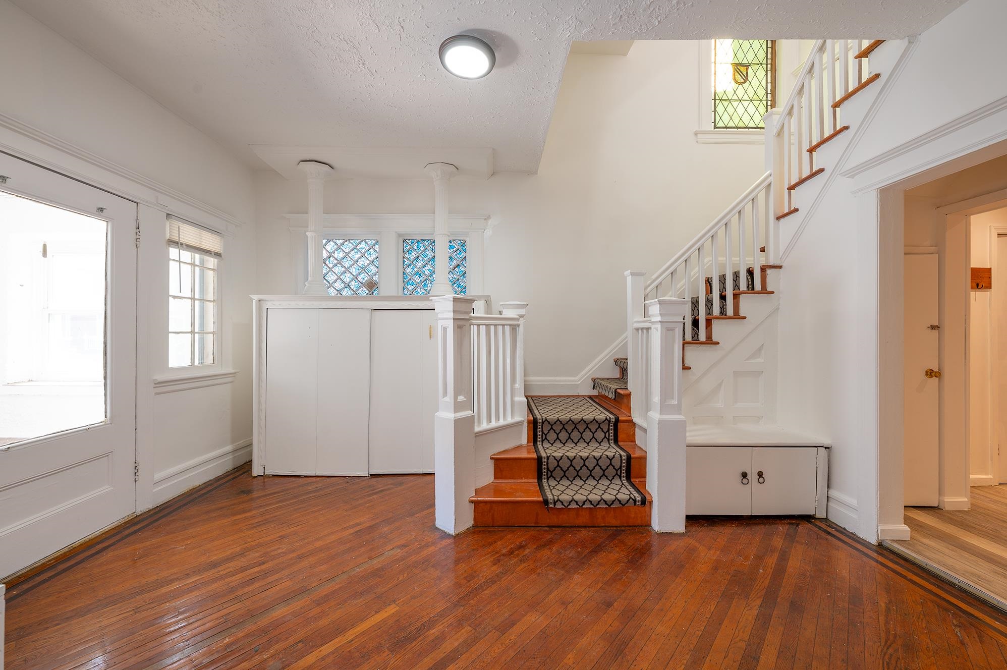 163 Jewett Ave Property Photo 3