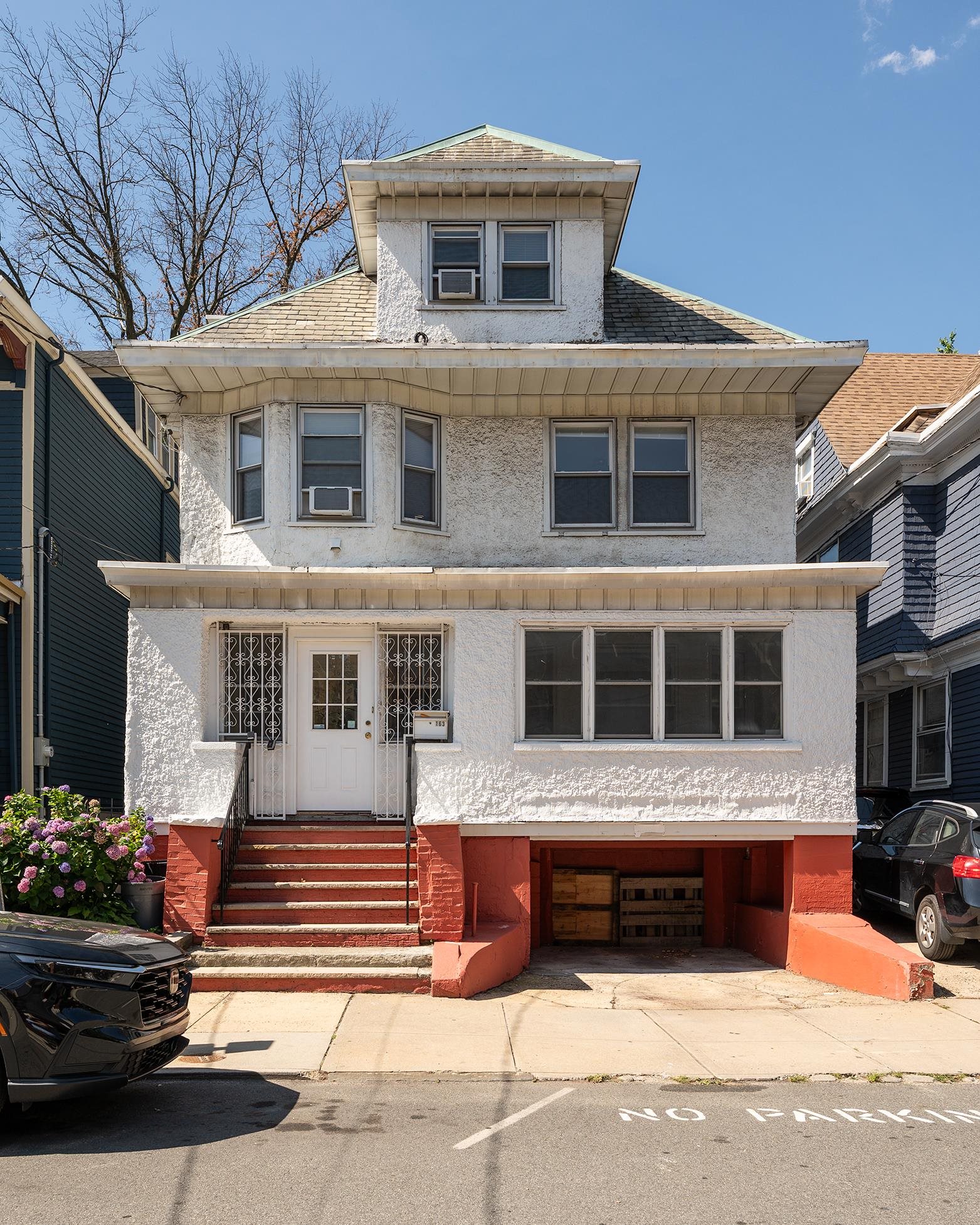 163 Jewett Ave Property Photo 17